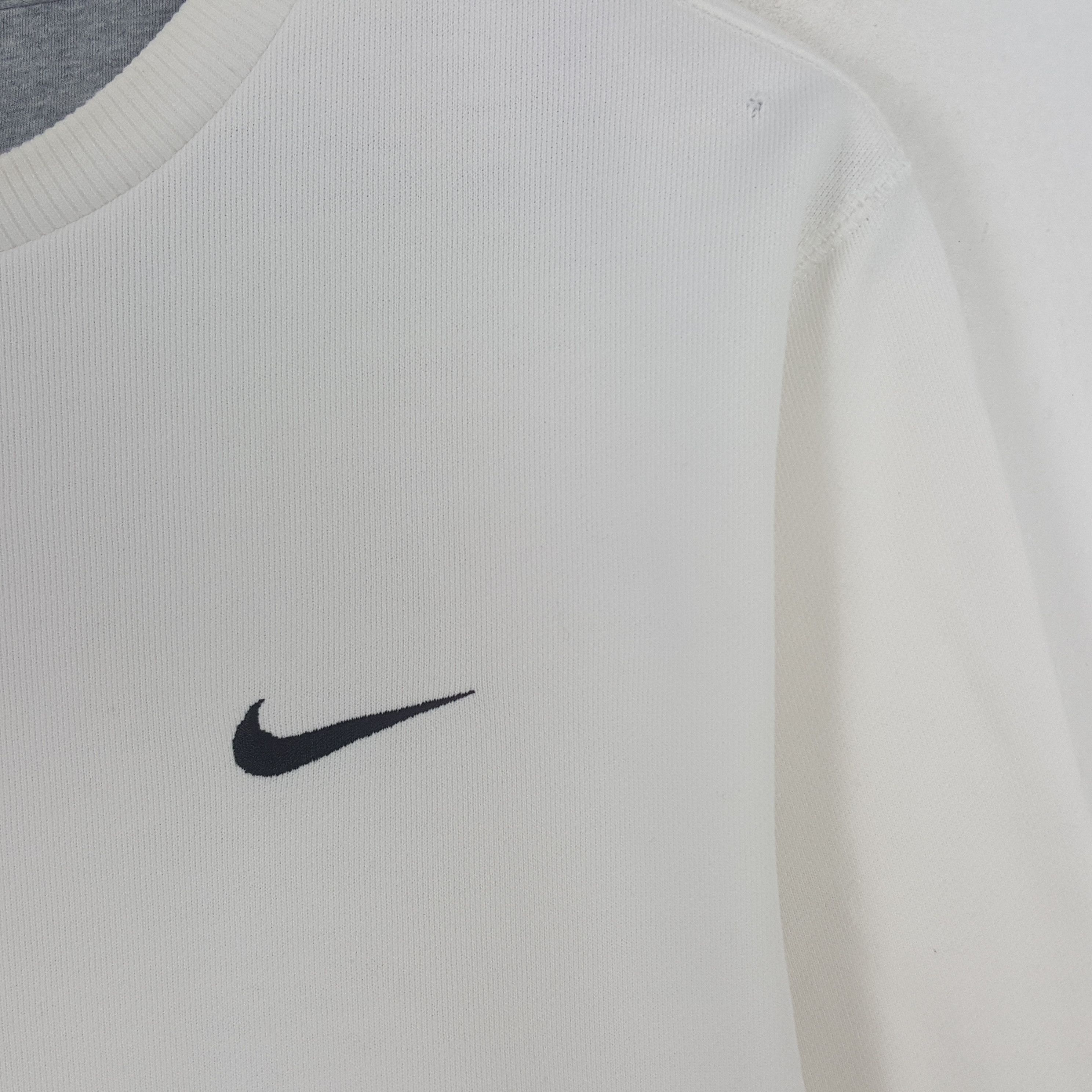 Nike × Vintage Vintage Nike Small Embroidery Swoosh Sweatshirt Size US M / EU 48-50 / 2 - 2 Thumbnail