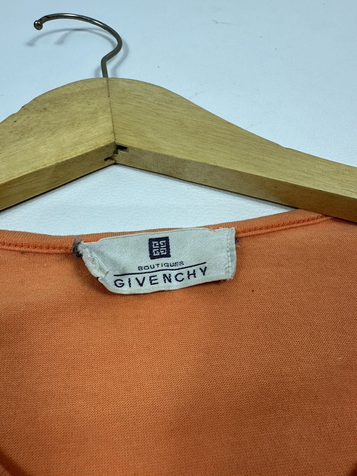 Givenchy × Vintage Vintage Givenchy Tshirt Size M / US 6-8 / IT 42-44 - 11 Thumbnail