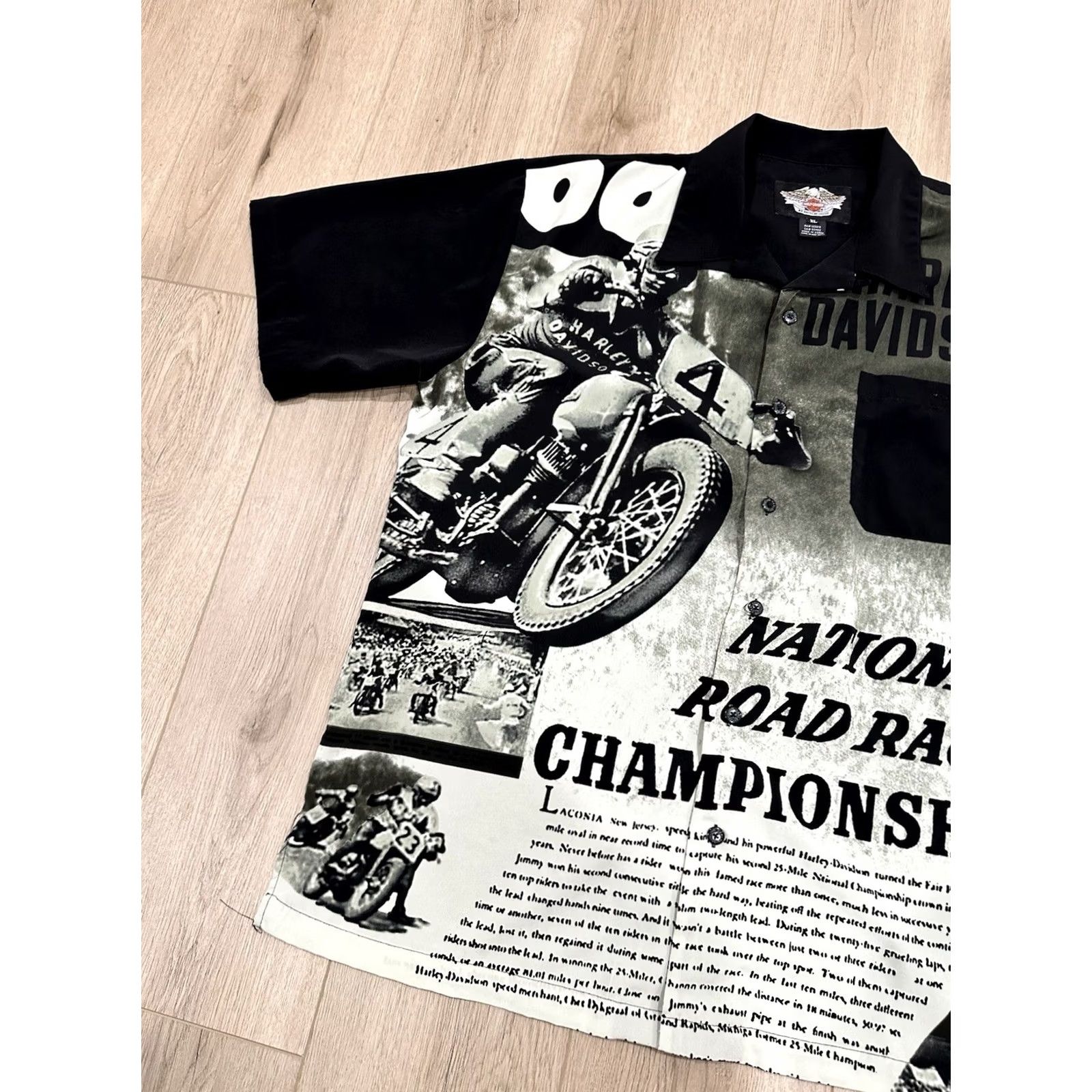Harley Davidson VINTAGE Harley-Davidson National Road Race Champion Button-Down Shirt XL Black & White Motorcycle Pattern Men Short Sleeve Button-Up Size US XL / EU 56 / 4 - 3 Thumbnail
