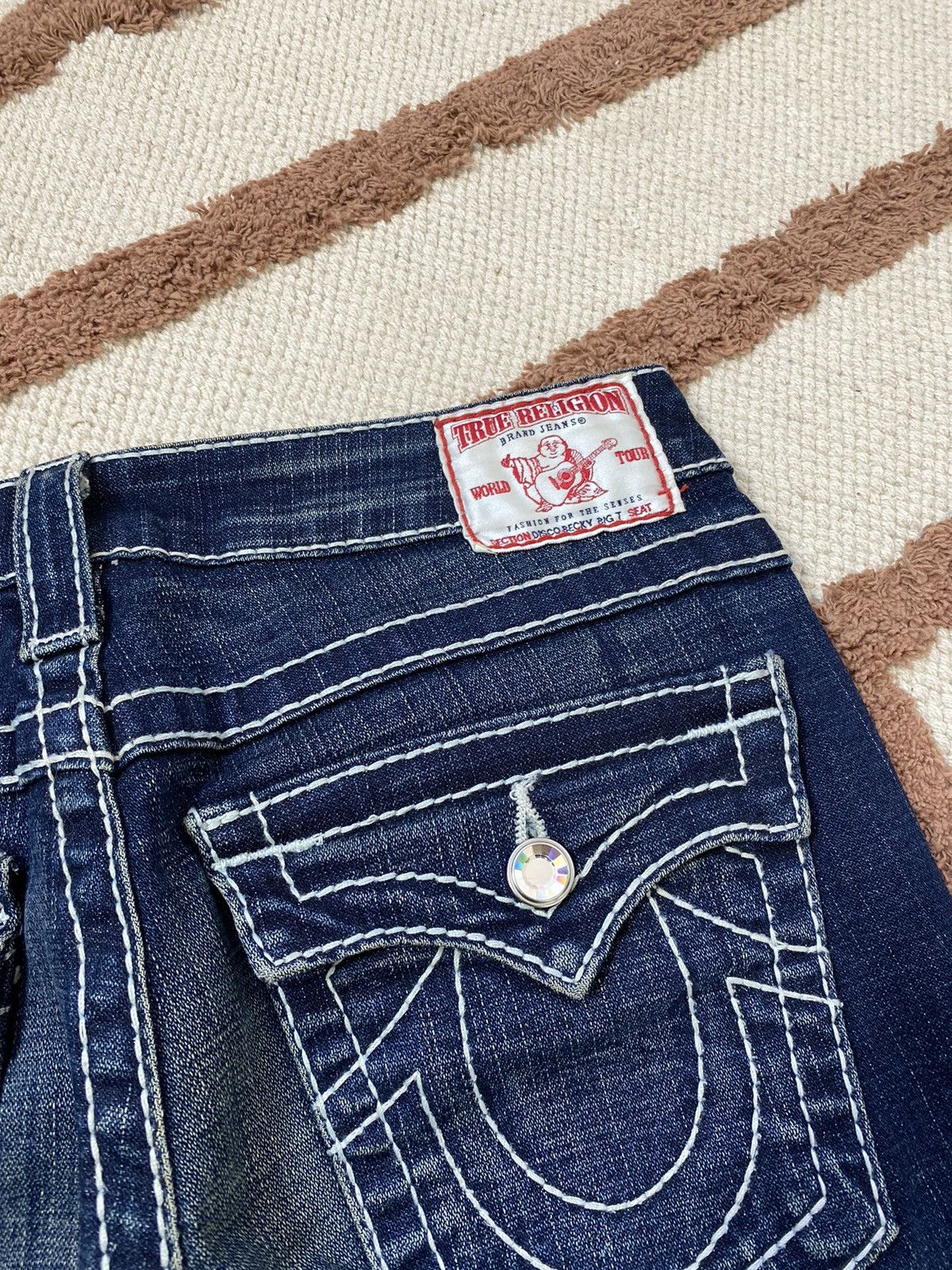 True Religion TRUE RELIGION SWAROVSKI DENIM CONTRAST STITCH PANTS Size 27" / US 4 / IT 40 - 4 Thumbnail