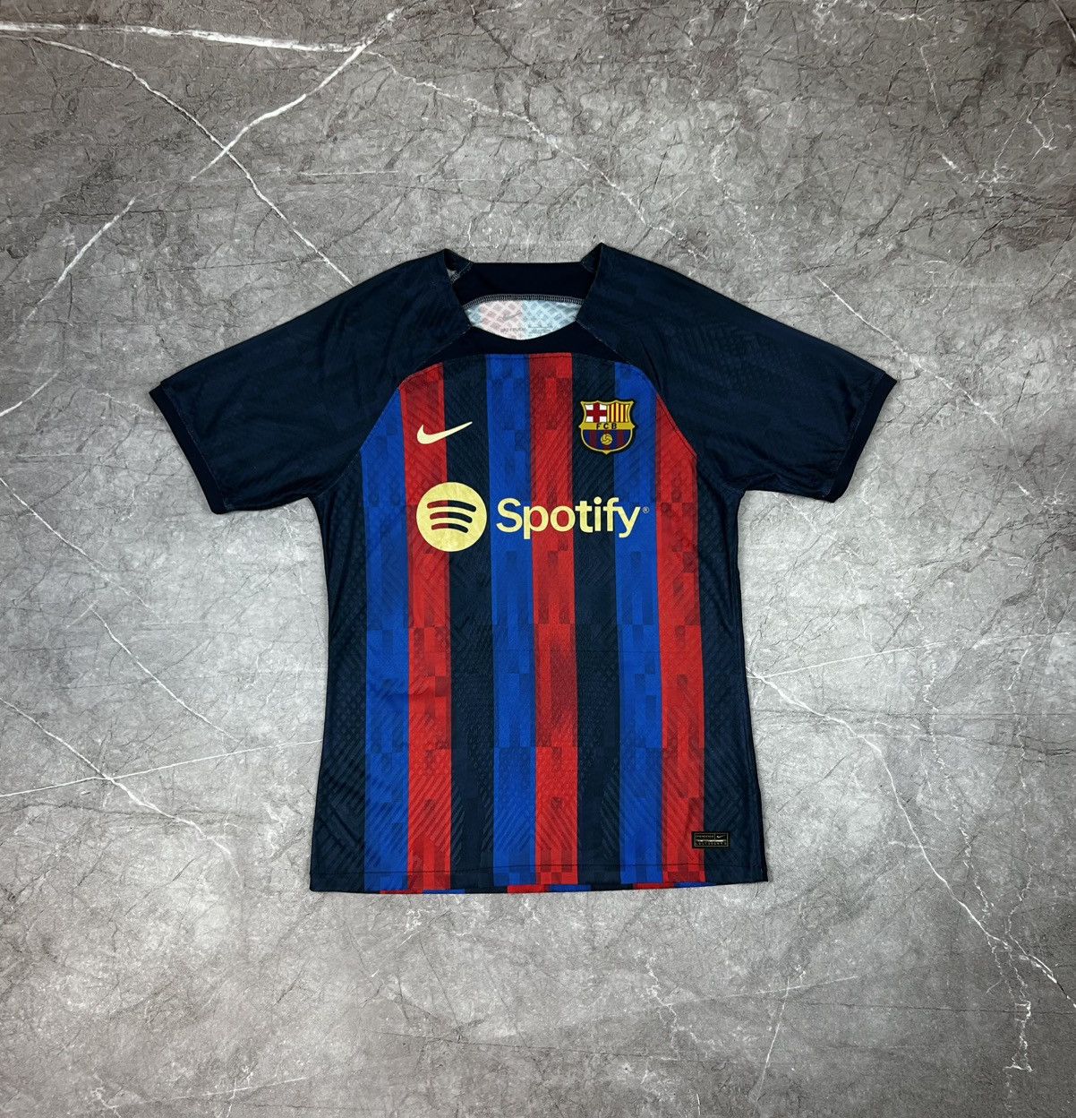 Nike Nike F.C Barcelona Soccer Jersey Size Xl Size US XL / EU 56 / 4 - 1 Thumbnail
