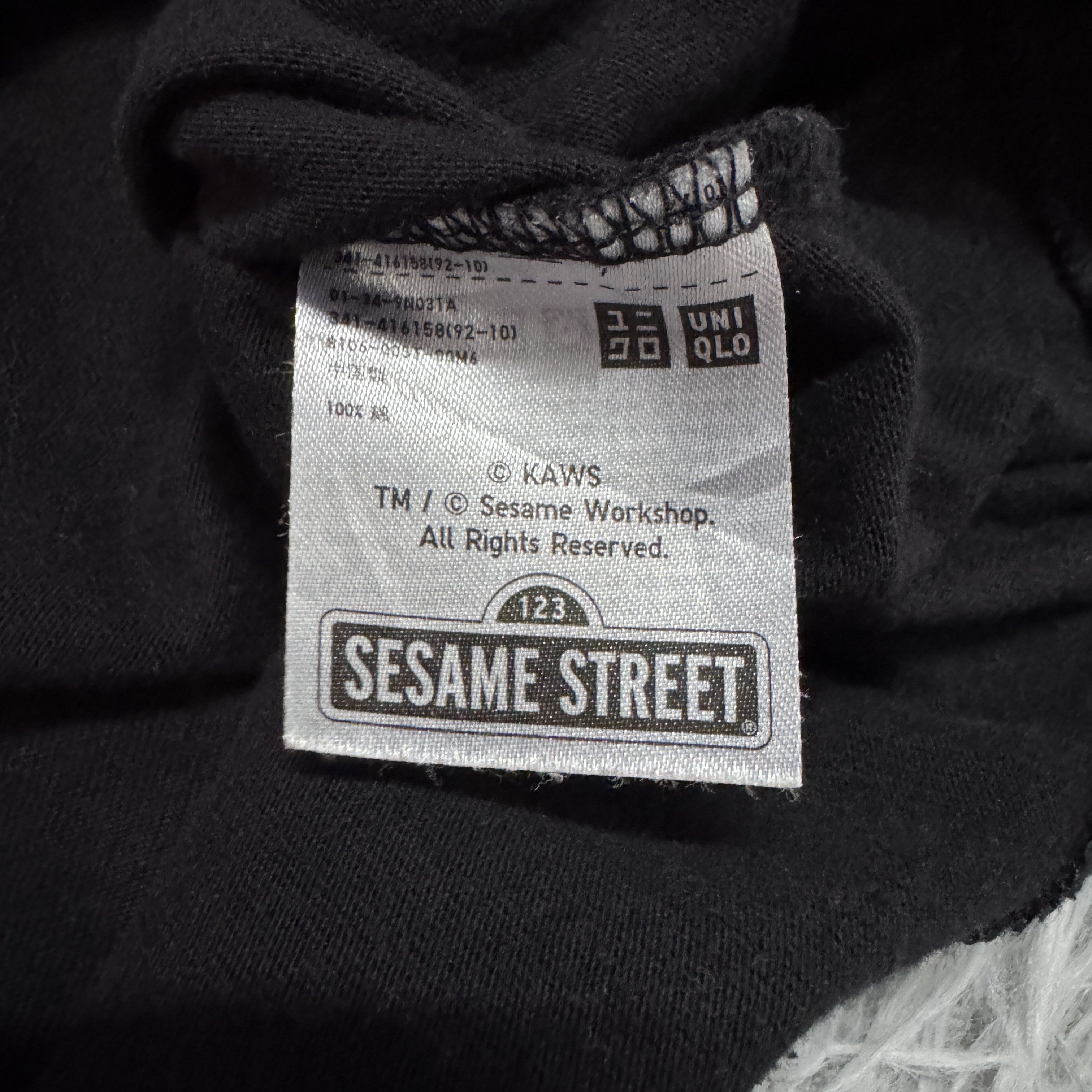 Kaws × Uniqlo Uniqlo Kaws Sesame Street Single Pocket Tshirt Size US XS / EU 42 / 0 - 8 Thumbnail