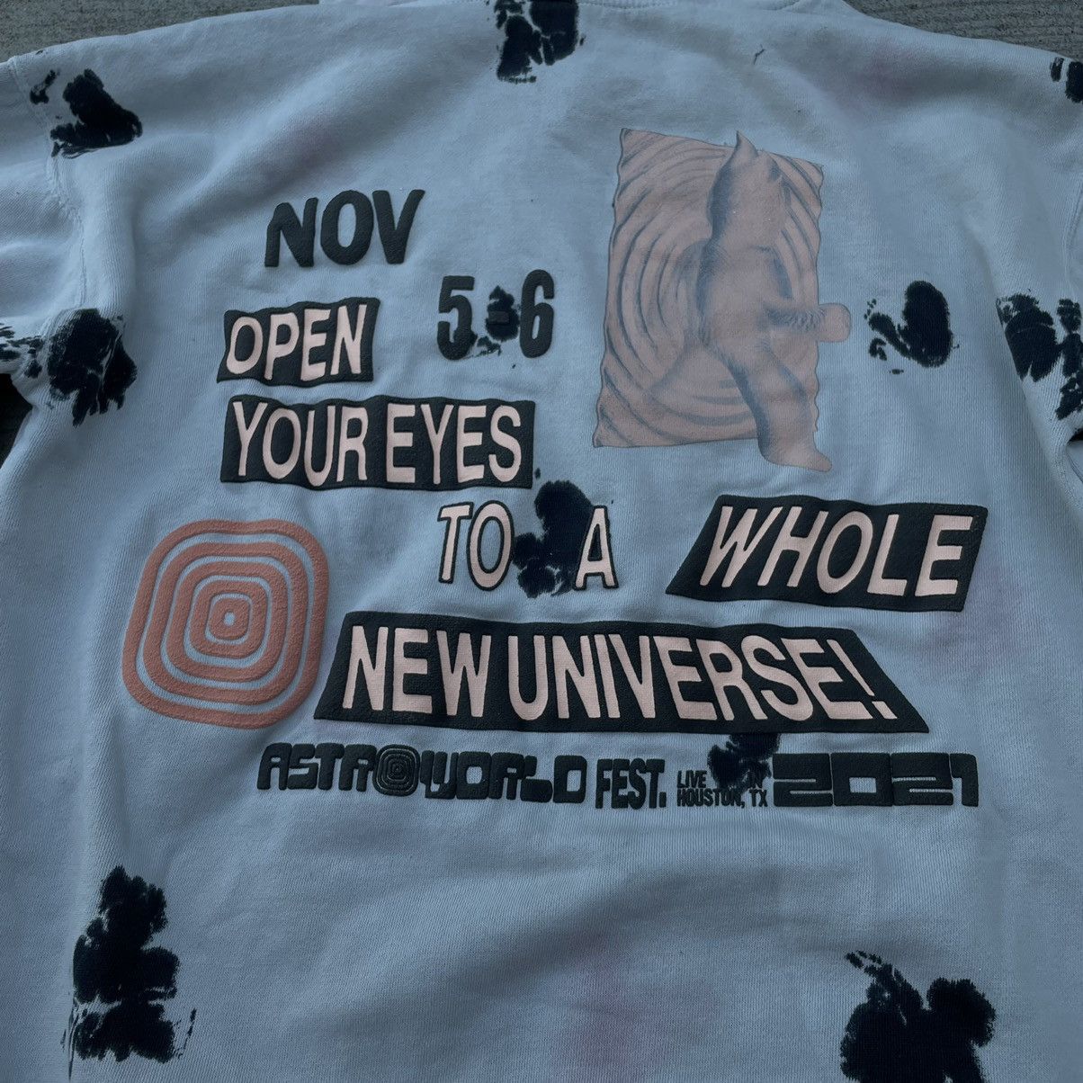 Travis Scott Rare Travis Scott Astrofest 2021 Exclusive Utopia size M Size US M / EU 48-50 / 2 - 16 Thumbnail