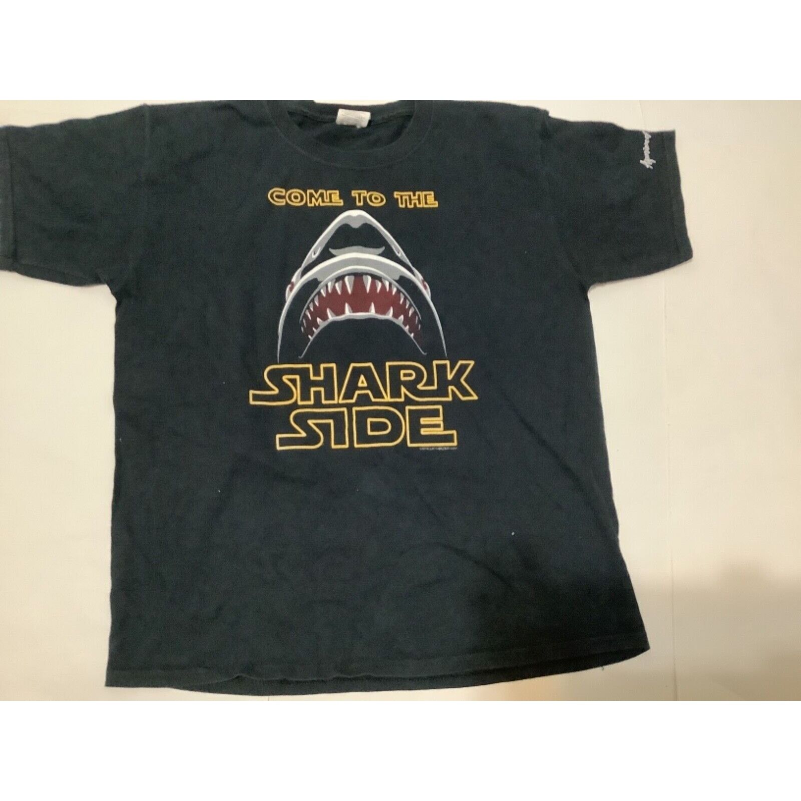 Gildan Come To The Shark Side T-Shirt Men’s S Black W/Graphic Size US M / EU 48-50 / 2 - 2 Thumbnail