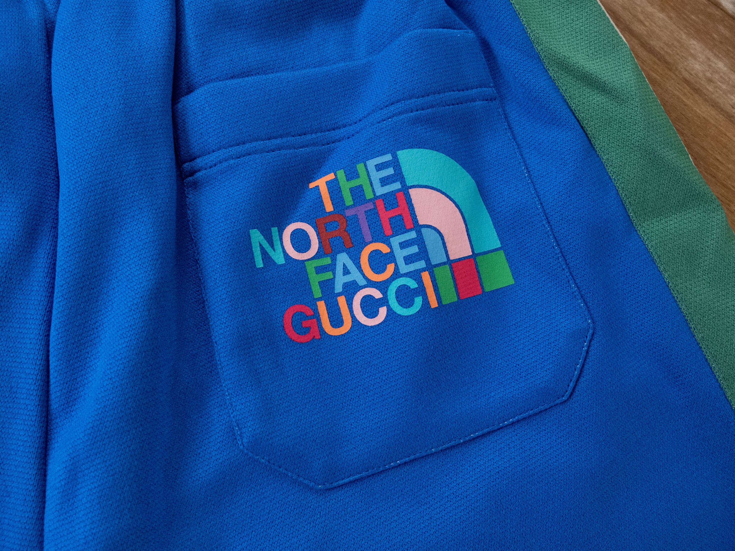Gucci × The North Face GUCCI x THE NORTH FACE blue logo print bermuda shorts Medium Size US 32 / EU 48 - 8 Thumbnail