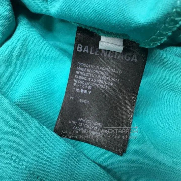 Balenciaga Balenciaga Distressed Logo OverSized T. Size US XS / EU 42 / 0 - 3 Thumbnail