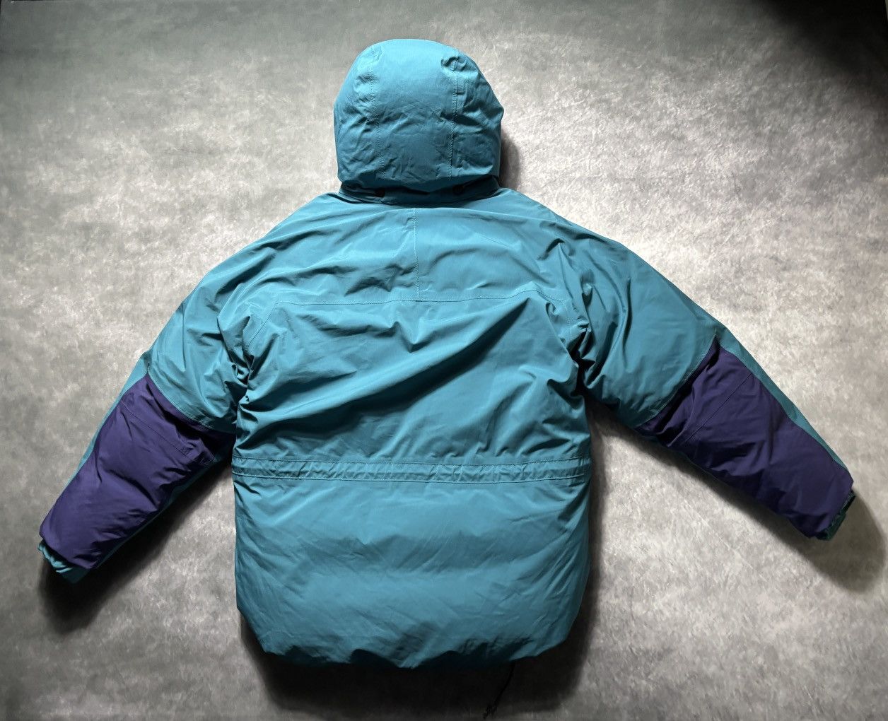 Mountain Equipment Company Vintage MEC Down Jacket Puffer Coat Co-op TNF Goose Hood CAN Size US M / EU 48-50 / 2 - 24 Thumbnail