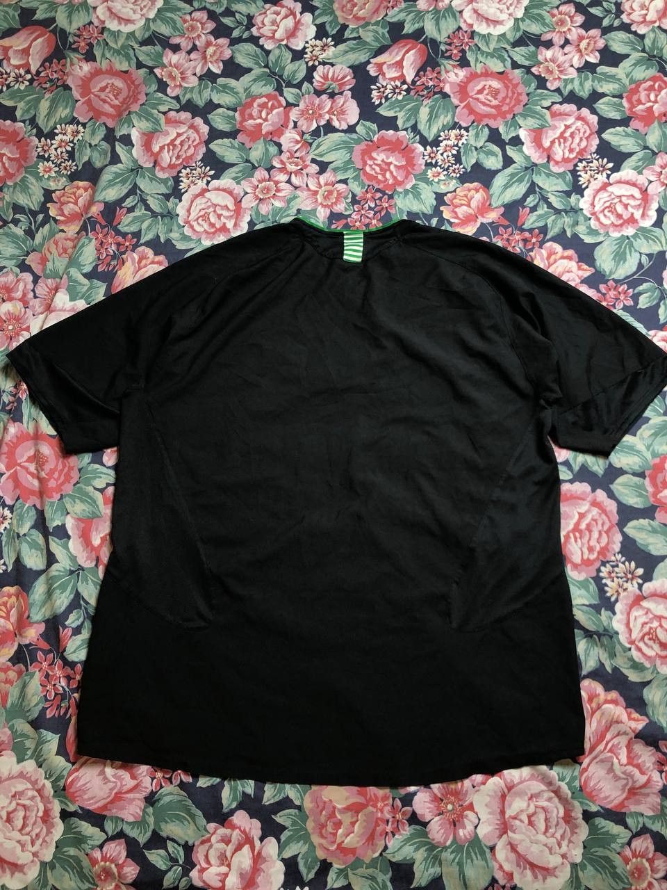 Nike Vintage Nike Soccer Jersey Size XL sportwear Size US XL / EU 56 / 4 - 11 Thumbnail