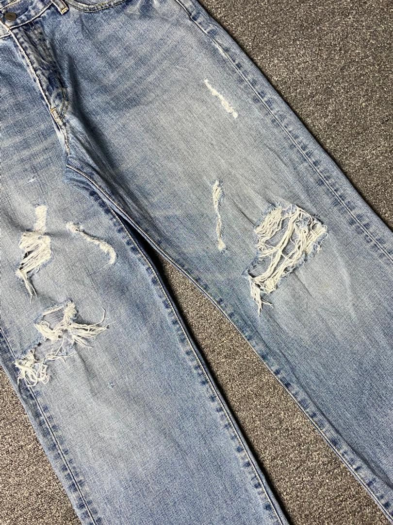 Uniqlo UNIQLO Distressed Denim Ripped Jeans (143) Size US 34 / EU 50 - 9 Thumbnail