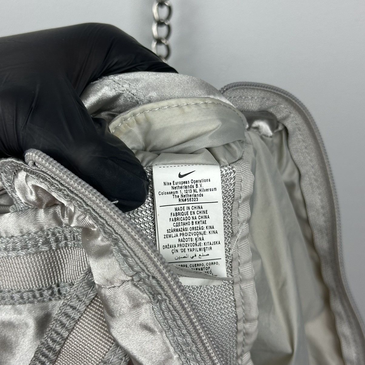 Nike Vintage Nike Silver Nylon Bag Size ONE SIZE - 24 Thumbnail