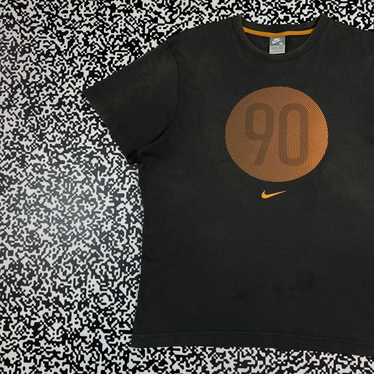 Nike Vintage Y2K Nike Total Ninety 90 Logo Faded Boxy T-shirt Size US XL / EU 56 / 4 - 2 Thumbnail
