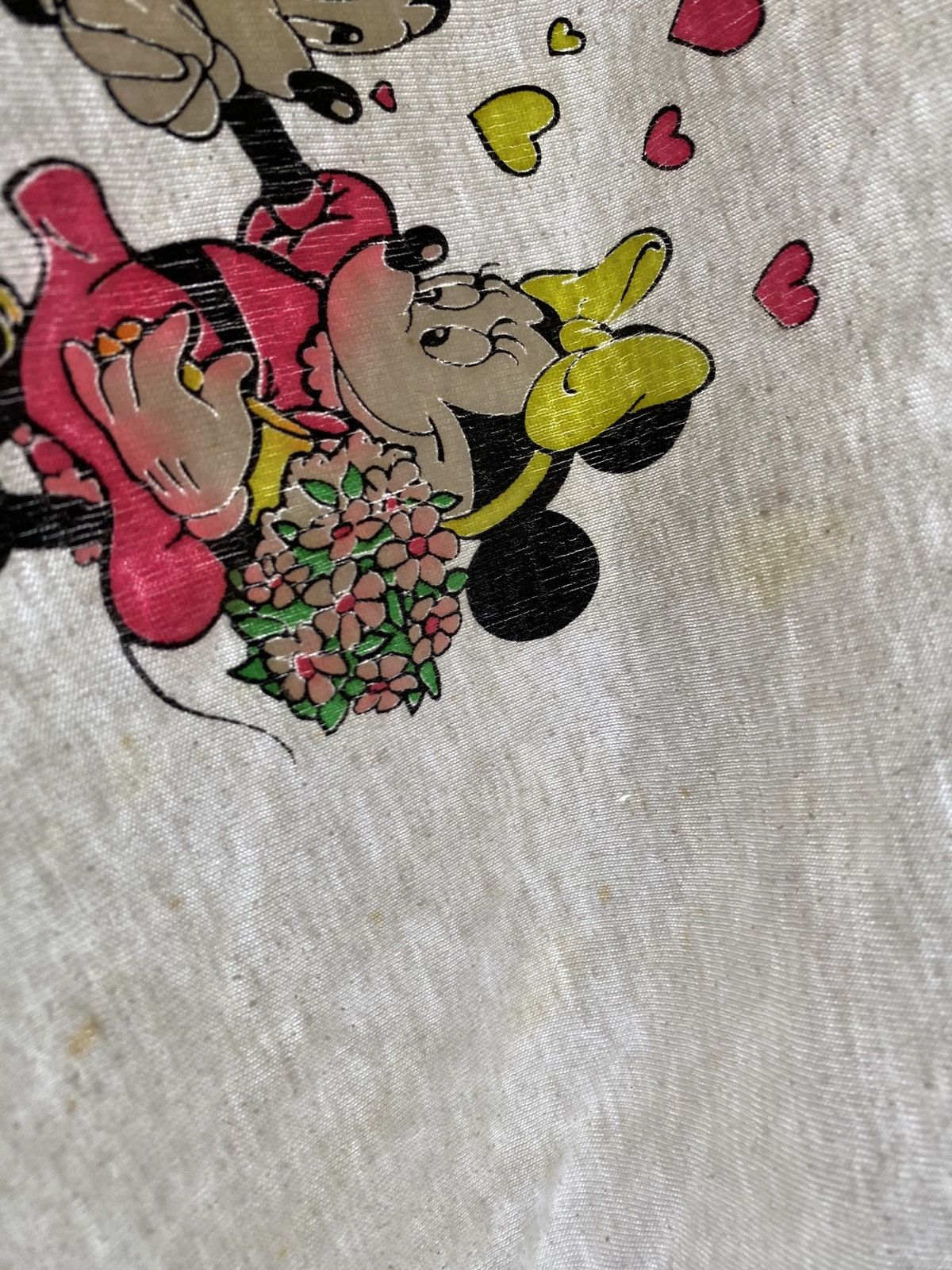 Other 🔥Vntg Disney Mickey and Minnie mouse love tee Size US M / EU 48-50 / 2 - 10 Thumbnail