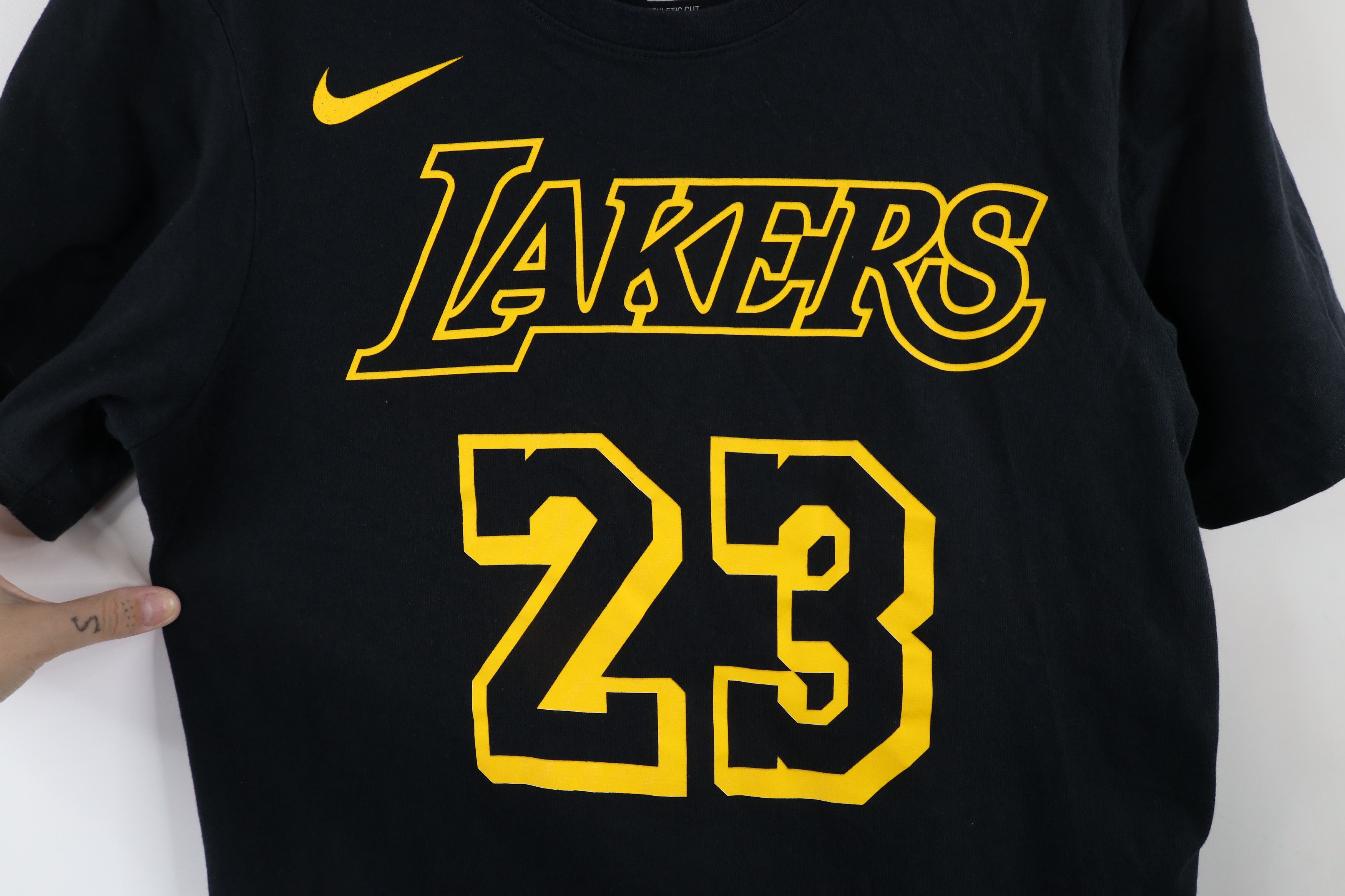 Nike × Vintage Nike Los Angeles Lakers Basketball Jersey T-Shirt Black Size US S / EU 44-46 / 1 - 4 Thumbnail