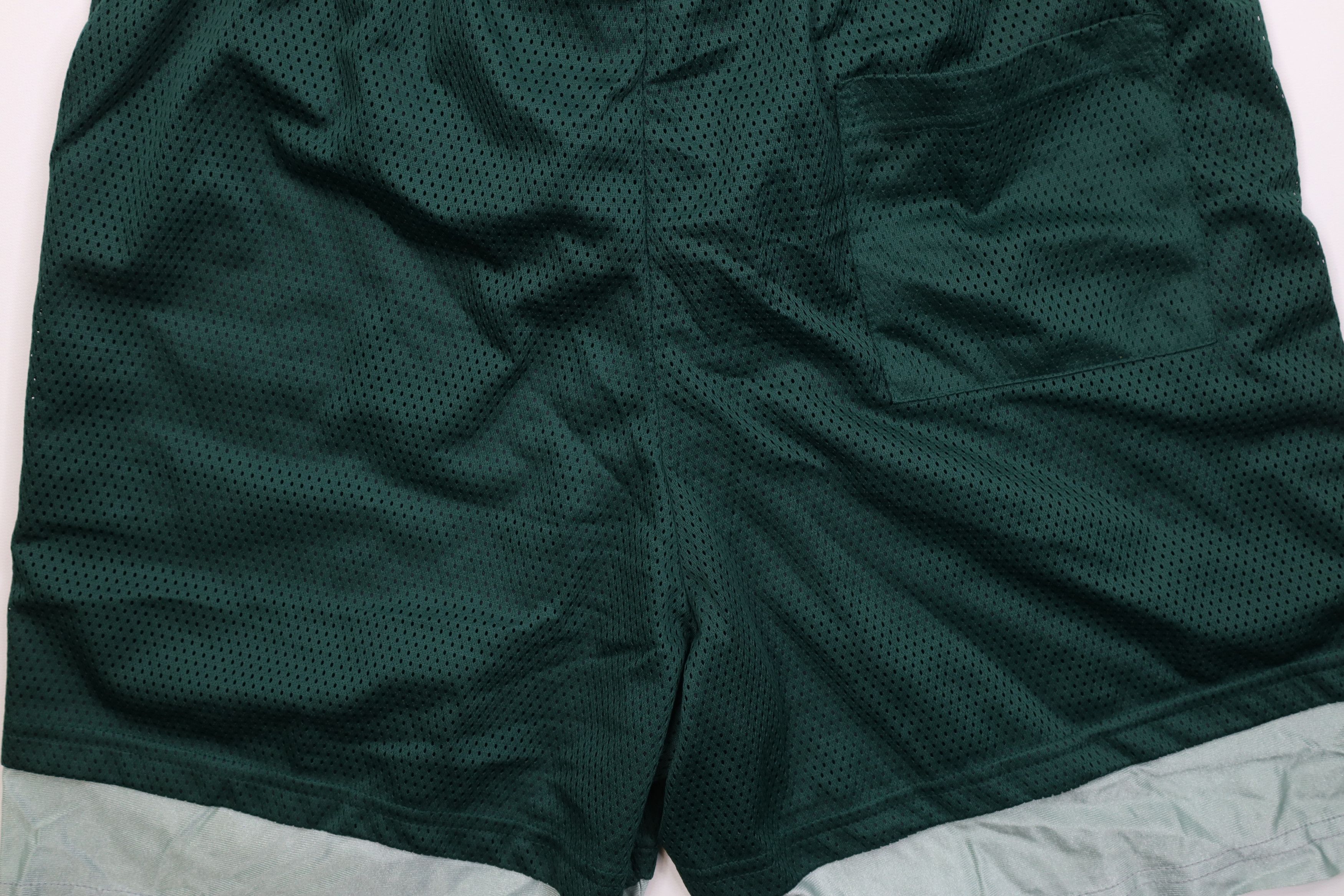 Vintage Vintage 90s Streetwear Layered Above Knee Mesh Shorts Green Size US 32 / EU 48 - 11 Thumbnail