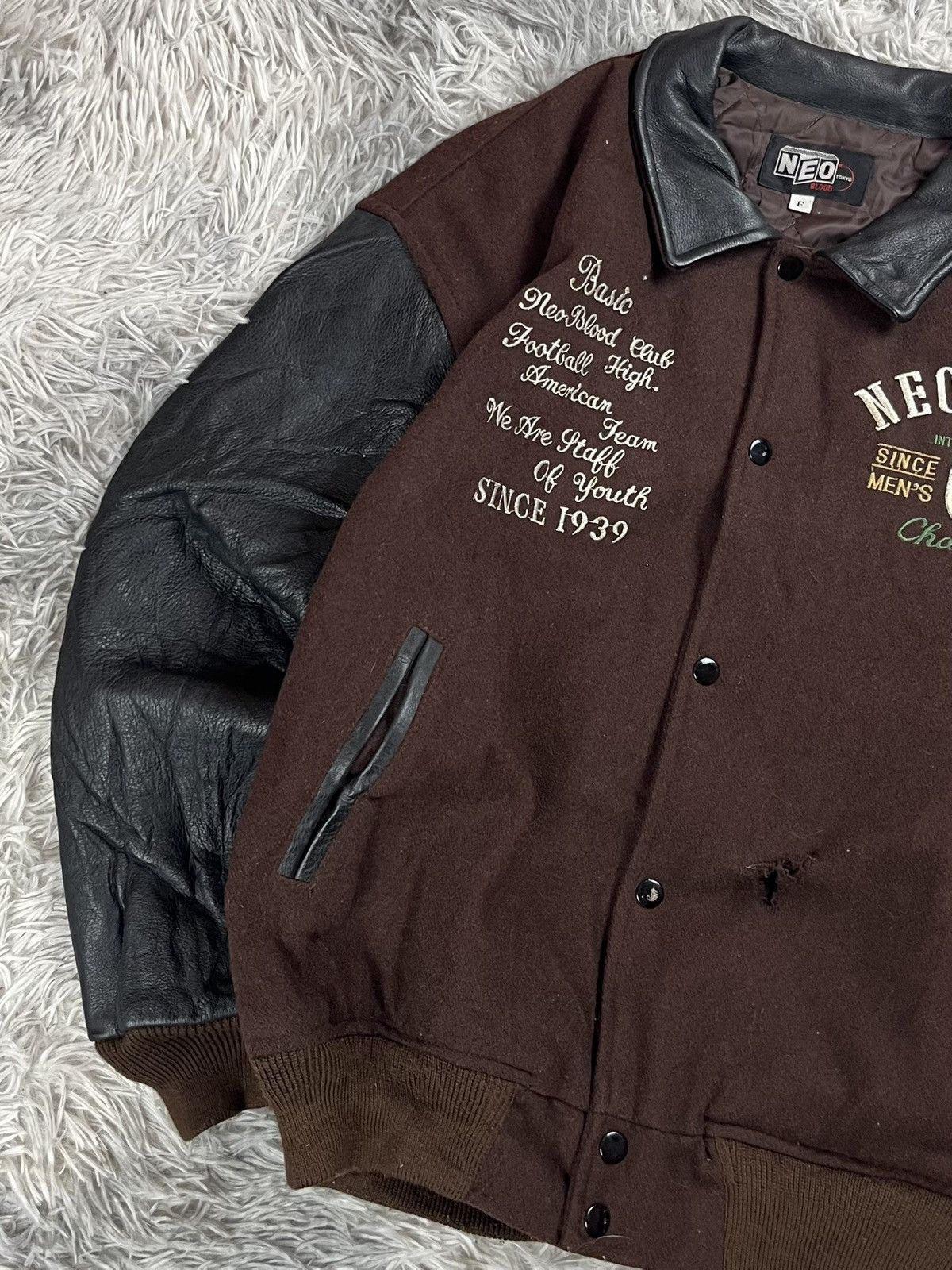Japanese Brand Vintage Neo blood Wool and Leather Sleeve Varsity Jacket Size US M / EU 48-50 / 2 - 3 Thumbnail