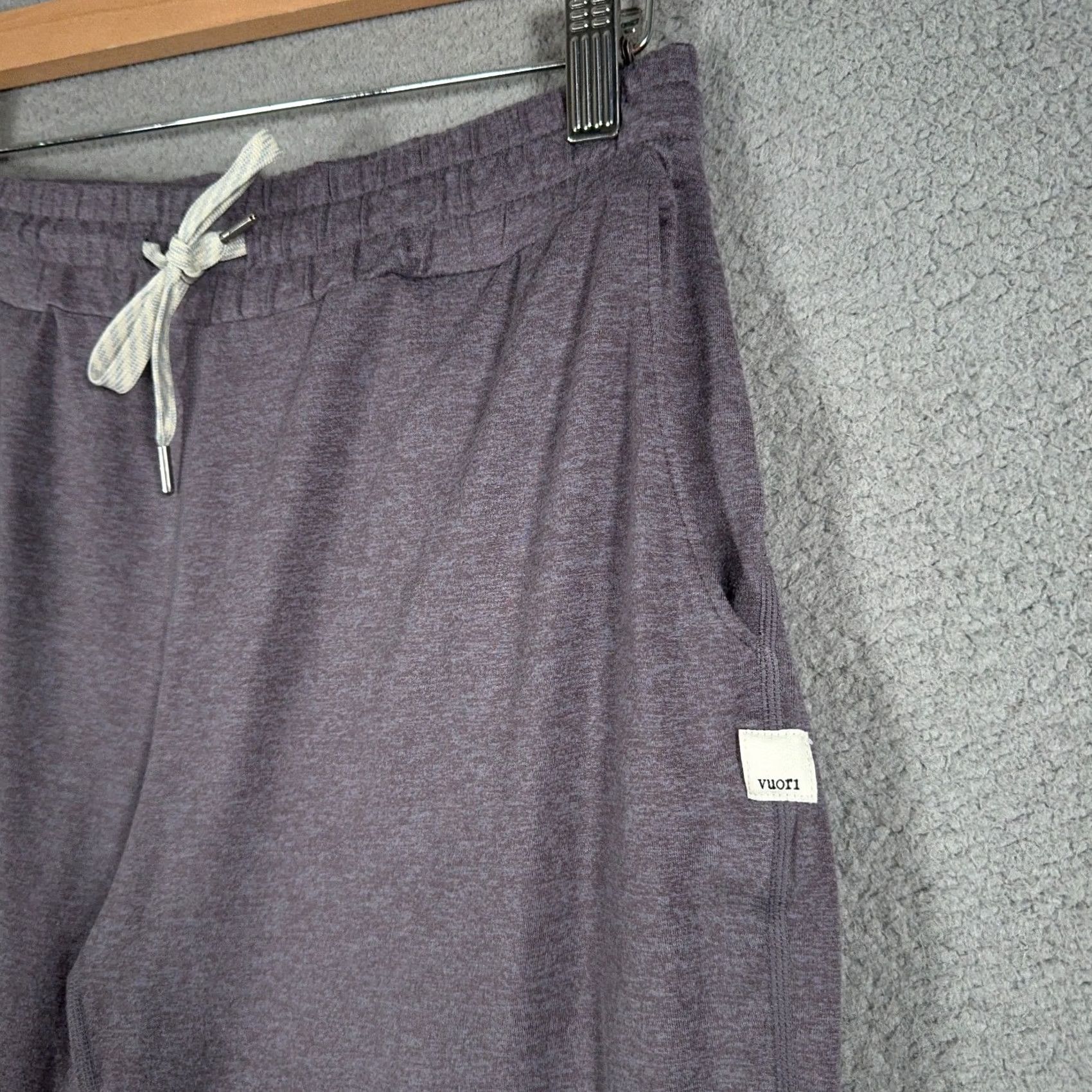 Vuori Vuori Womens Small Purple Performance Joggers Slim Tapered Pockets Logo Stretch Sweatpants Size 28" / US 6 / IT 42 - 6 Thumbnail