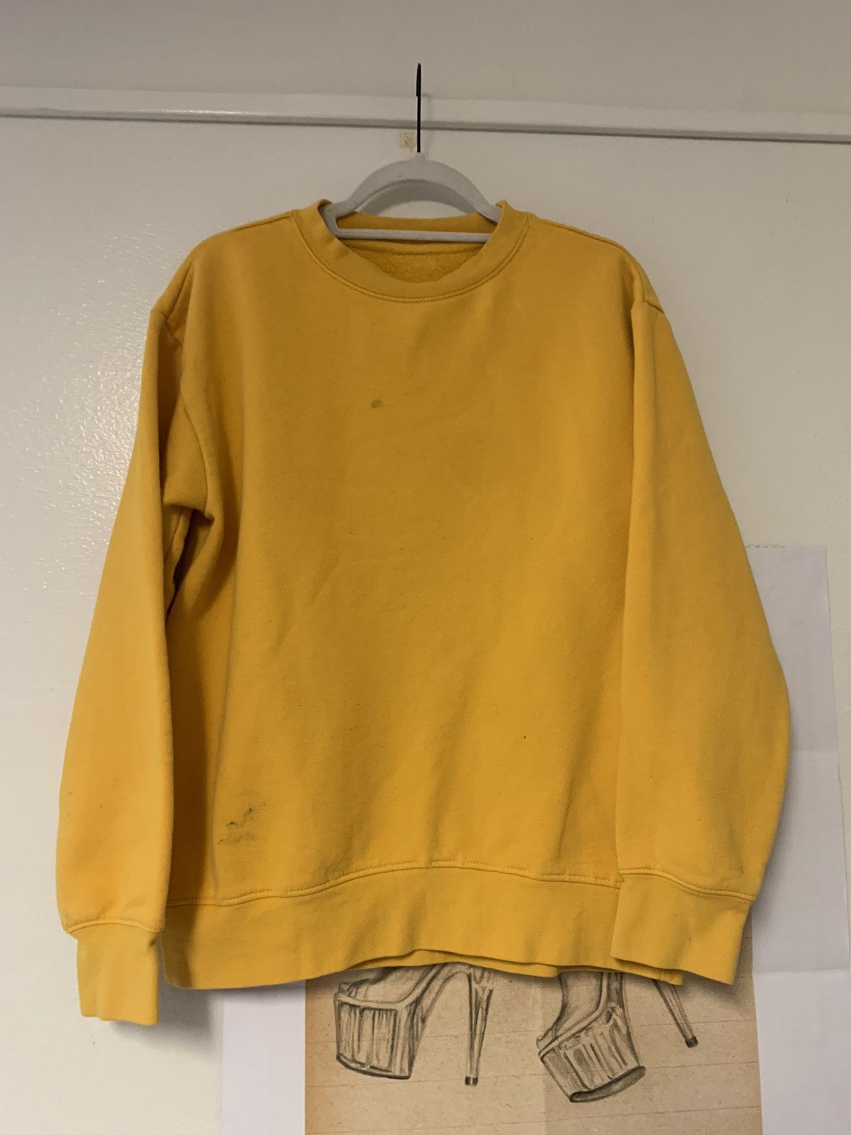 Vintage Vintage Yellow 90s Boxy Crewneck | Grailed