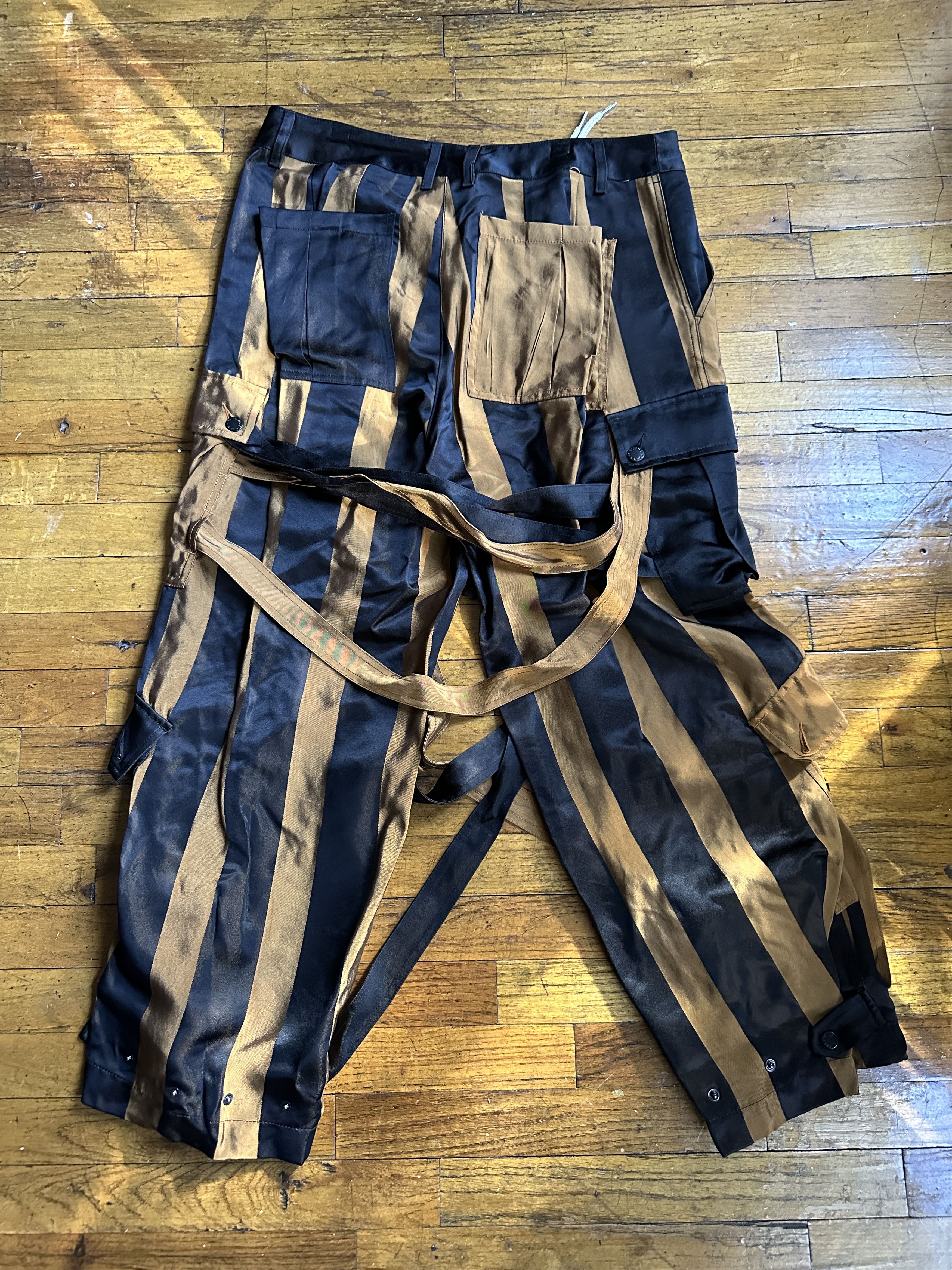 FRIED RICE Black & Gold Cargo Strap Pants SS22 Size US 36 / EU 52 - 2 Thumbnail