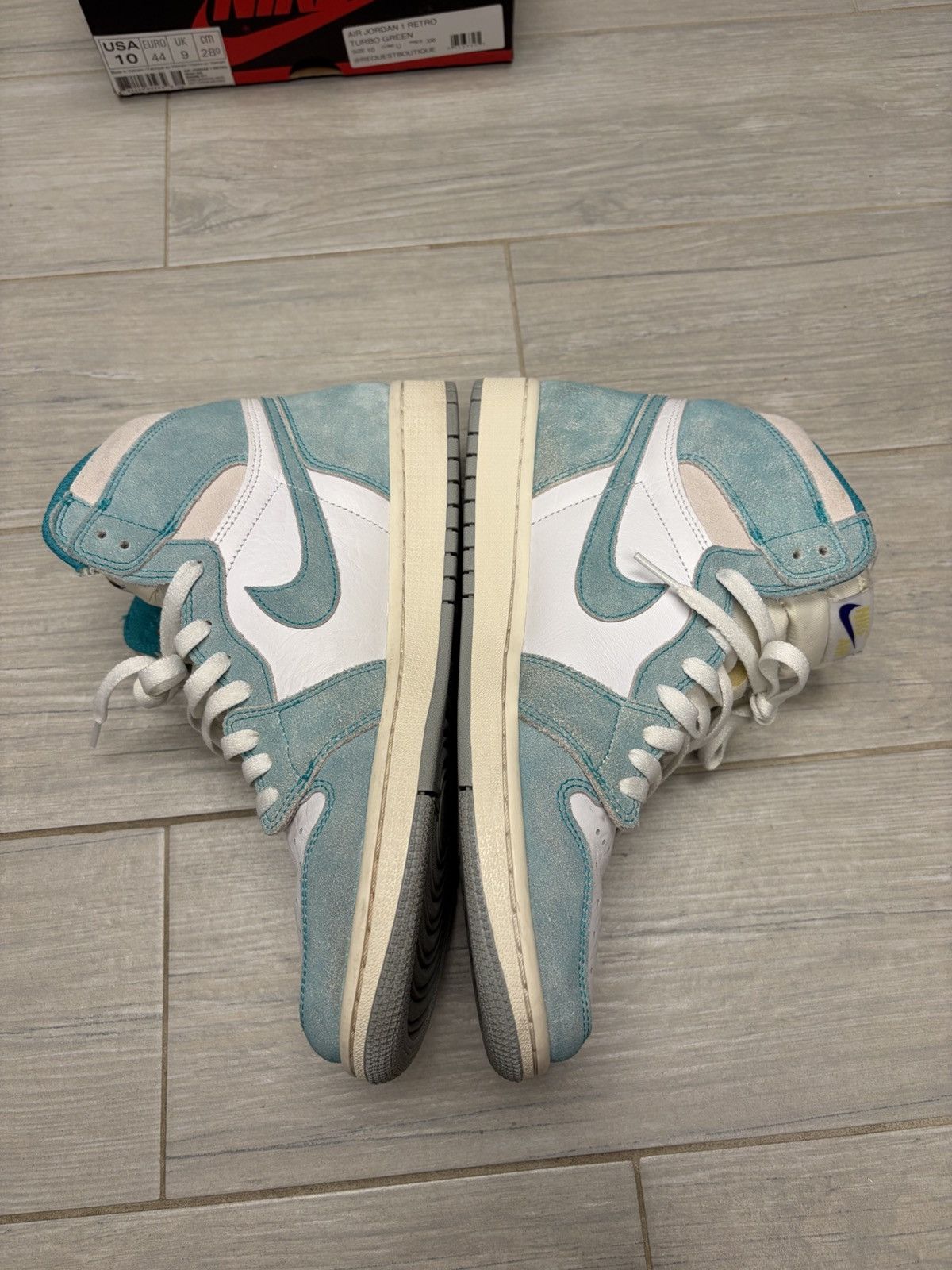 Nike Jordan 1 Retro High Turbo Green SIZE 10 US MEN used Size US 10 / EU 43 - 6 Thumbnail