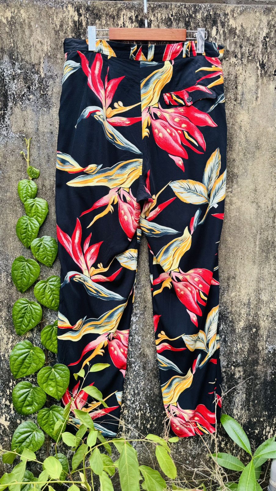 Yohji Yamamoto Yohji Yamamoto Pour Homme SS97 Floral Rayon Pleated Trousers Size US 34 / EU 50 - 3 Thumbnail