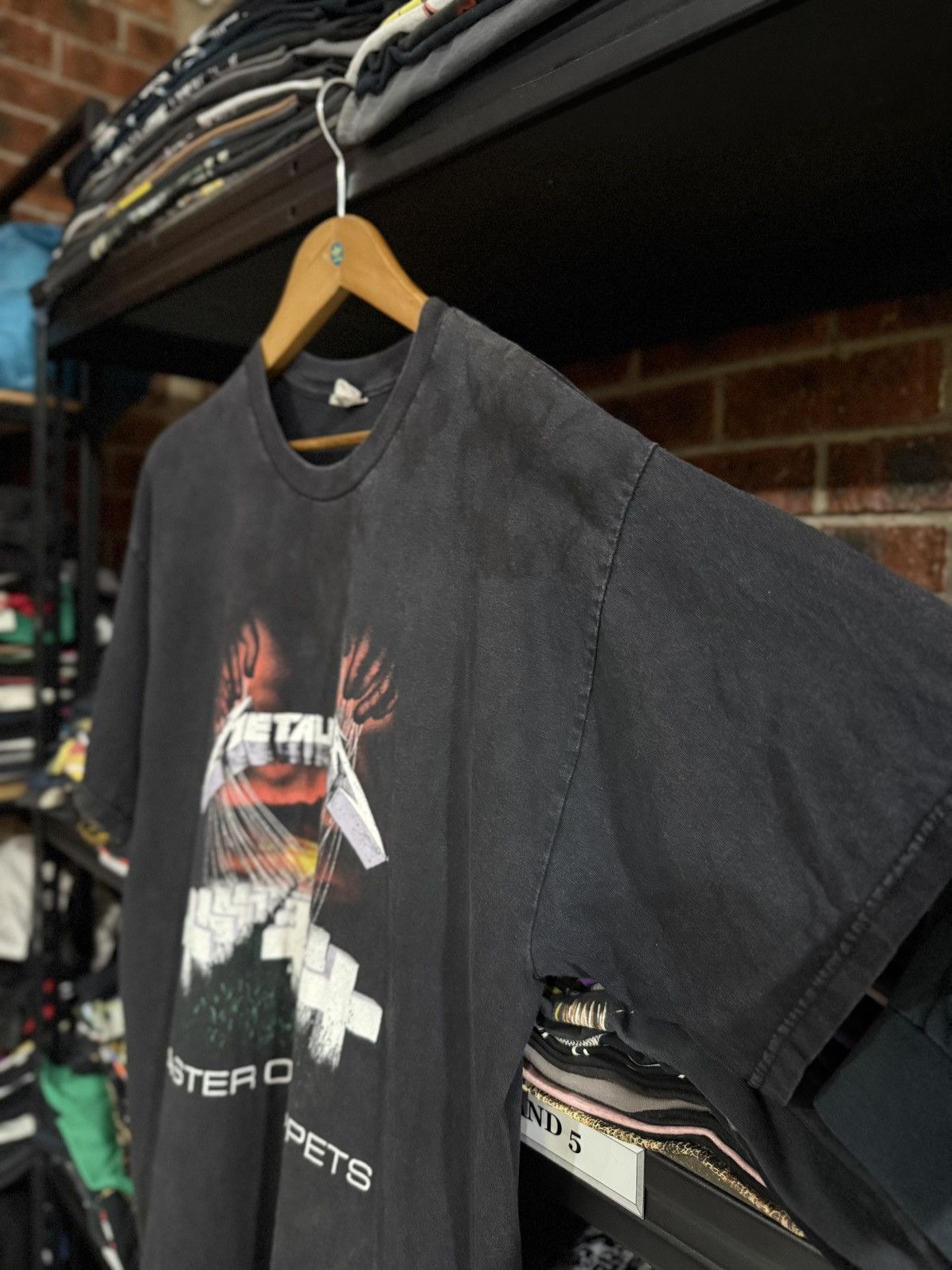Band Tees Vintage Metallica Master Of Puppets Faded Tee Size US XL / EU 56 / 4 - 6 Thumbnail