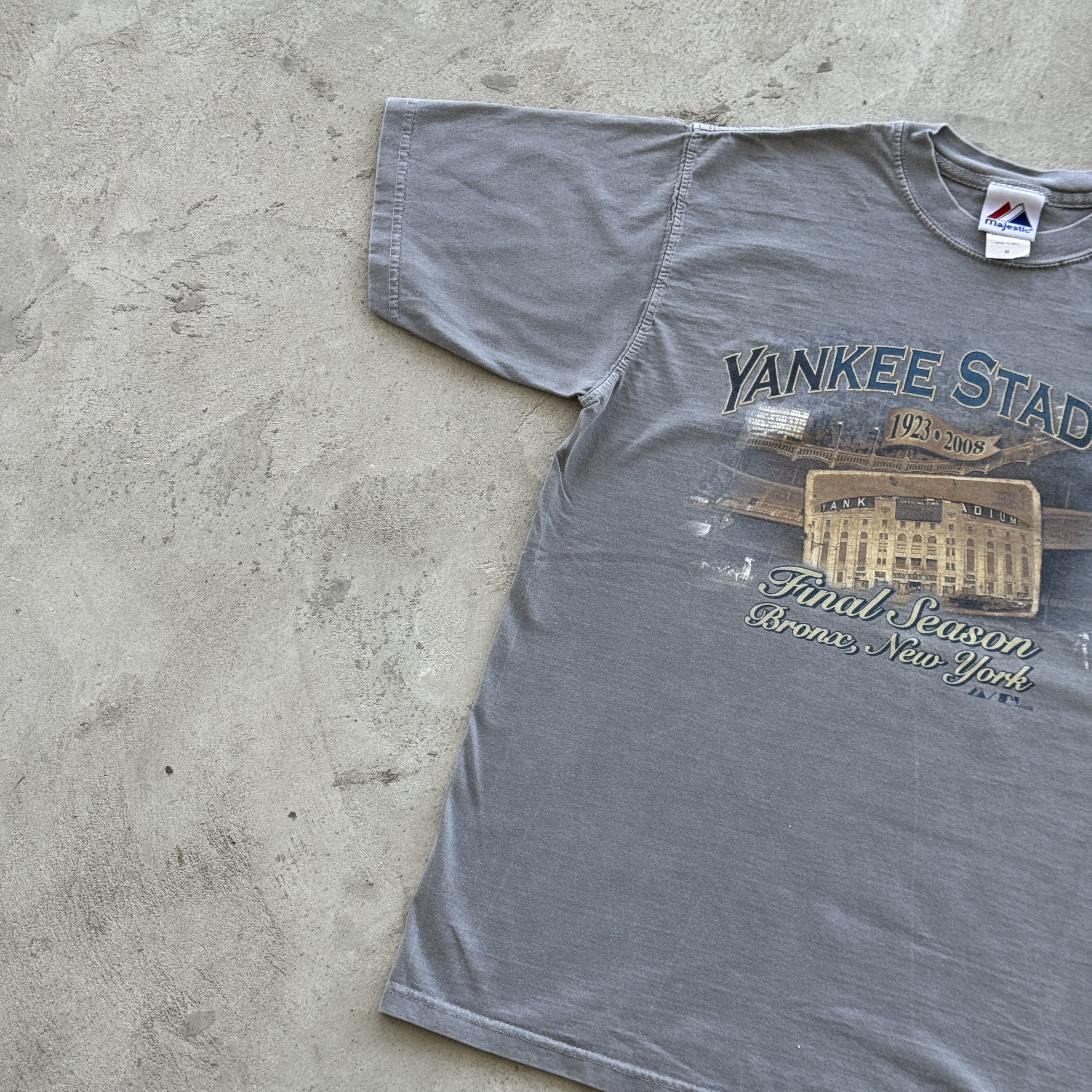Majestic Vintage Majestic Yankee Stadium 1923-2008 Final Season Tee Size US M / EU 48-50 / 2 - 3 Thumbnail