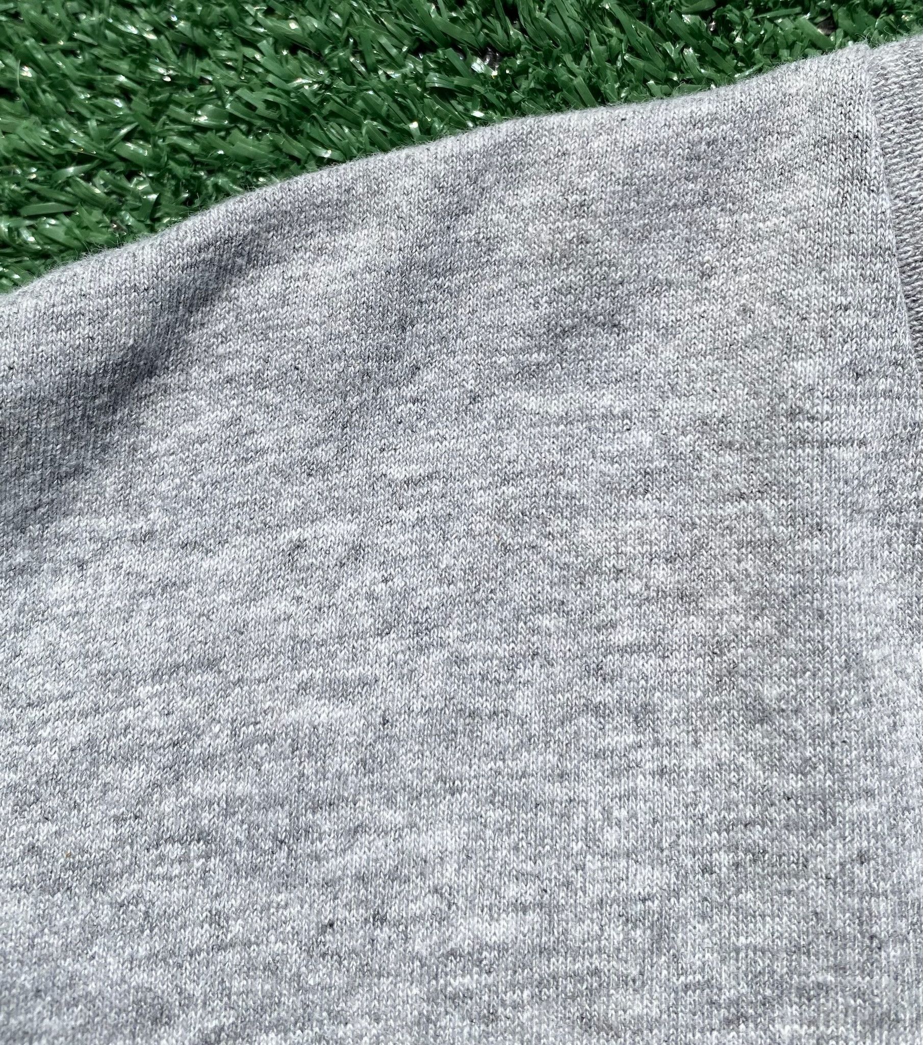 Nike 90’s Nike 3D Raised Center Swoosh Logo Grey Tag T-Shirt 2XL Size US XXL / EU 58 / 5 - 5 Thumbnail