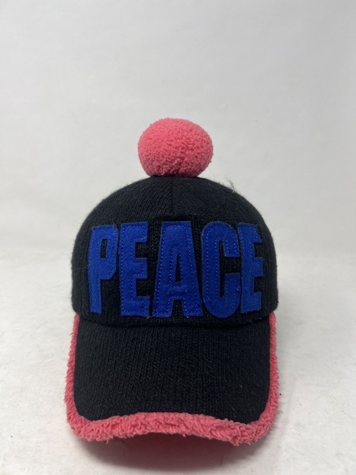 Japanese Brand Peace Black Knitted Pink Pom-Pom Hat Cap Size ONE SIZE - 1 Thumbnail