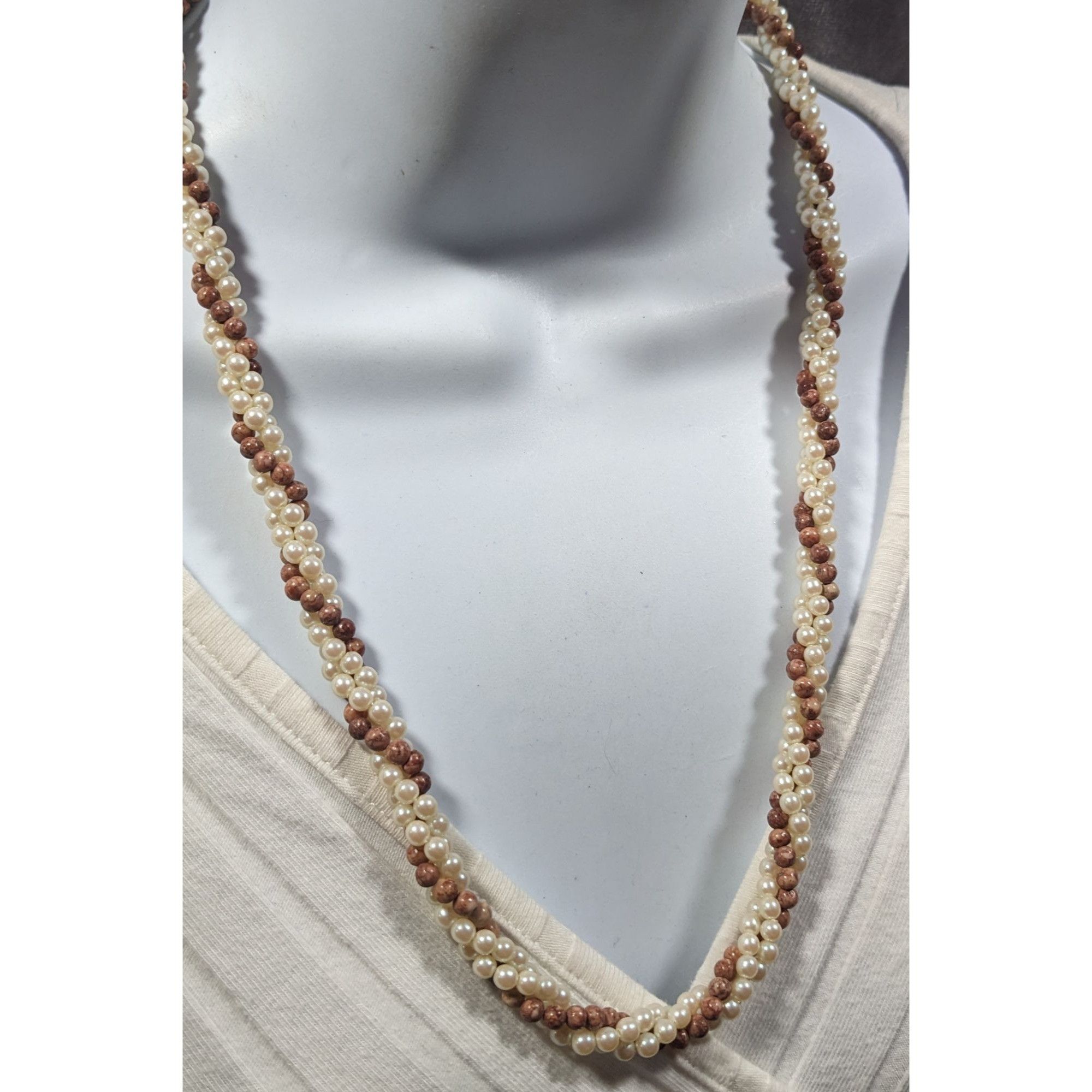 Other Vintage Faux Pearl And Tan Agate Beaded Torsade Necklace Size ONE SIZE - 3 Thumbnail