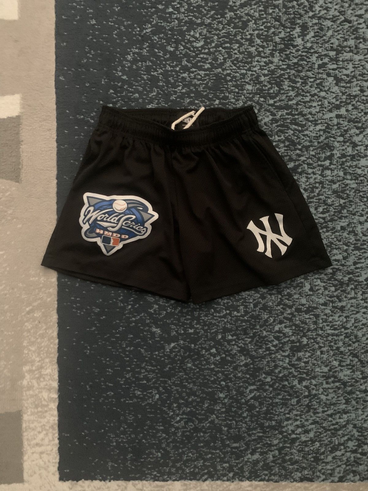 New York Yankees New York Yankees HMDD Shorts - Black Size US 31 - 1 Thumbnail