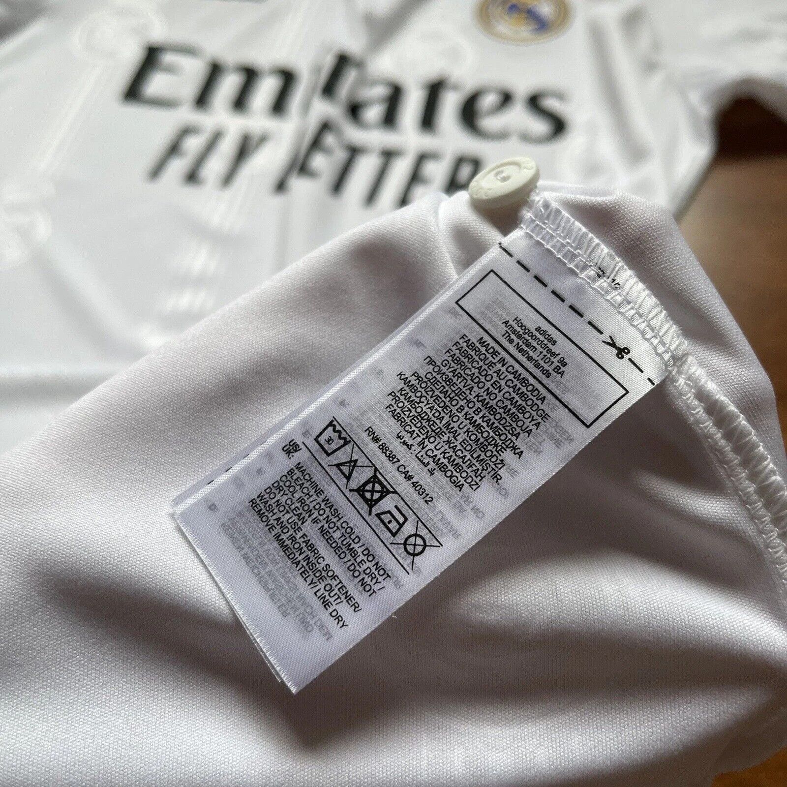 Adidas REAL MADRID ADIDAS 2022/2023 FOOTBALL HOME JERSEY #20 VINI Size US S / EU 44-46 / 1 - 10 Thumbnail