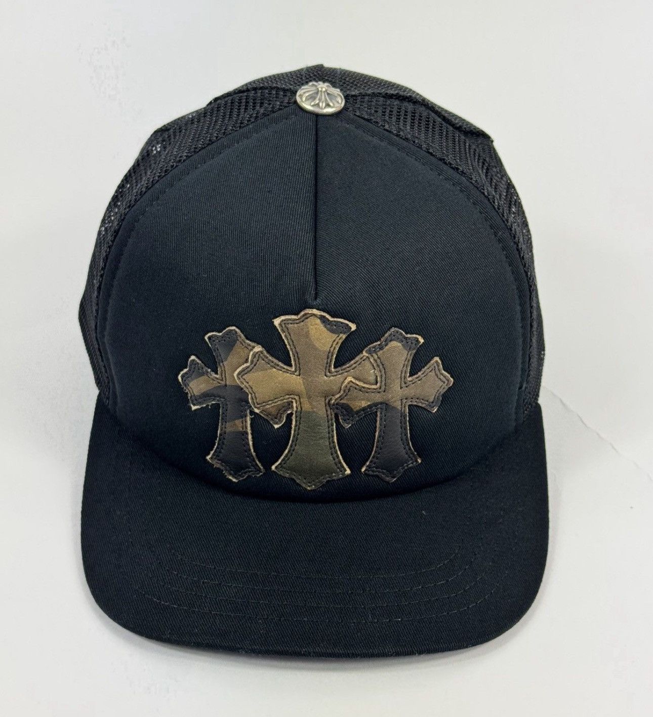 Chrome Hearts LEATHER CAMO CROSS DEATAILED TRUCKER CAP Size ONE SIZE - 1 Thumbnail