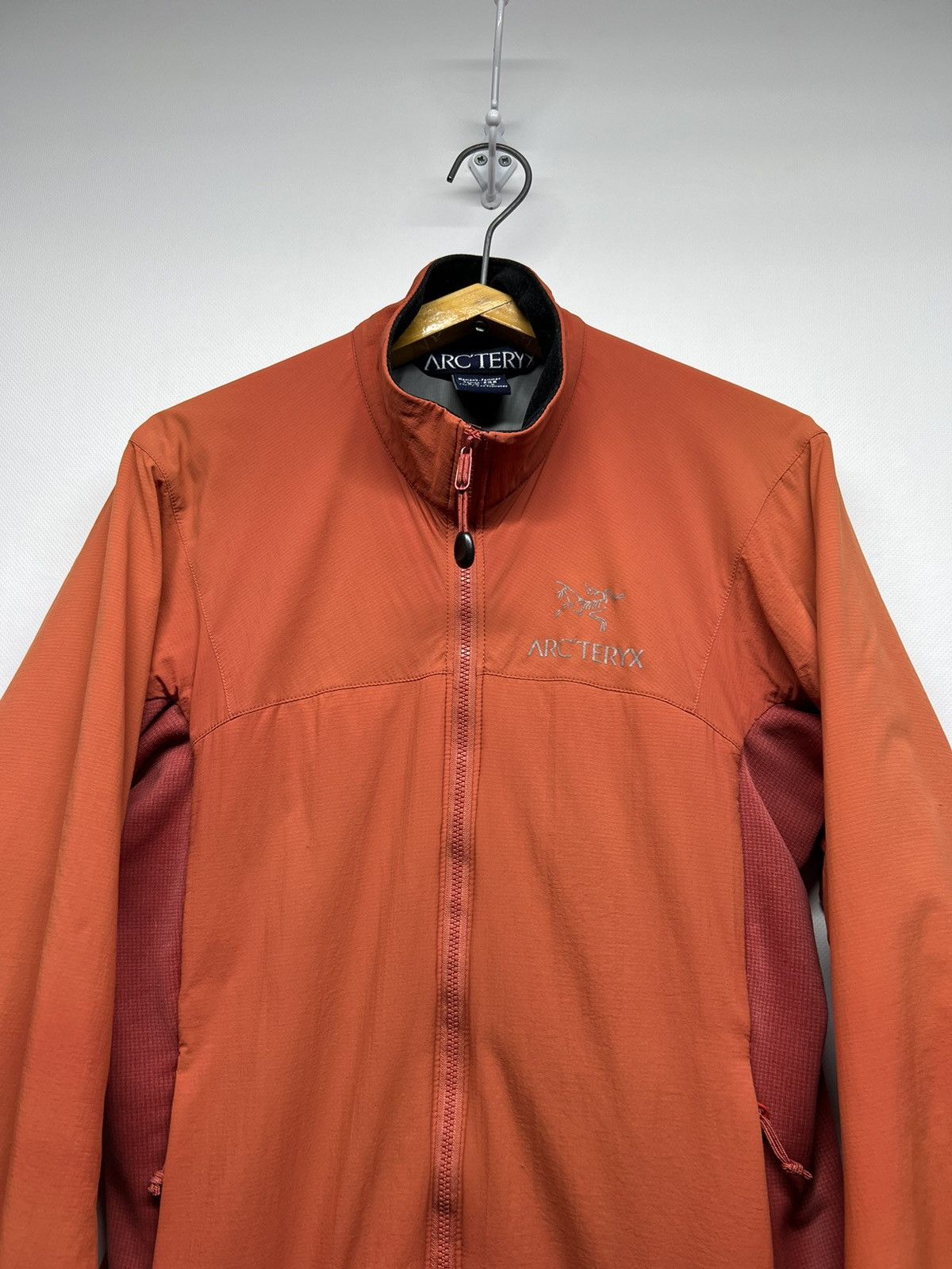 Arc'teryx Vintage Y2k Arc’teryx 🧡 Nylon Reflective Logo Jacket 00’s Size US XS / EU 42 / 0 - 6 Thumbnail