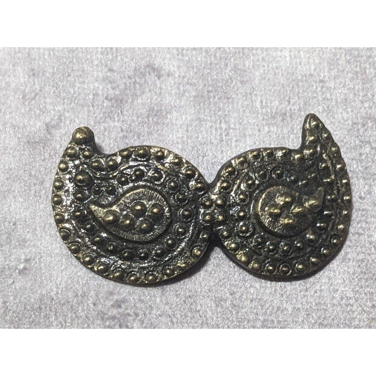 Other Vintage Traditional Textured Abstract Brooch Size ONE SIZE - 5 Thumbnail