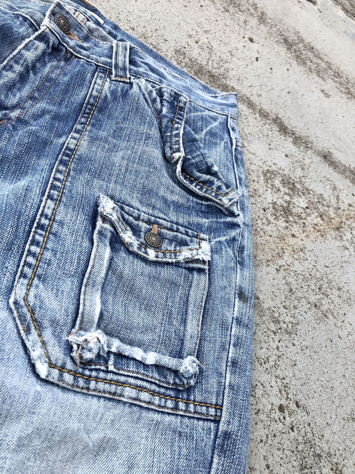 Global Work DISTRESSED BUSHPANT DENIM BY GLOBAL WORK Size US 31 - 5 Thumbnail