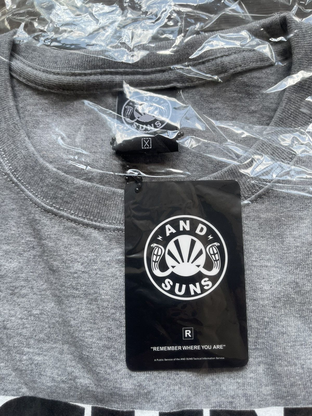ANDSUNS NWT AndSuns Japan - Suns and Violnce t-shirt Size US M / EU 48-50 / 2 - 2 Thumbnail