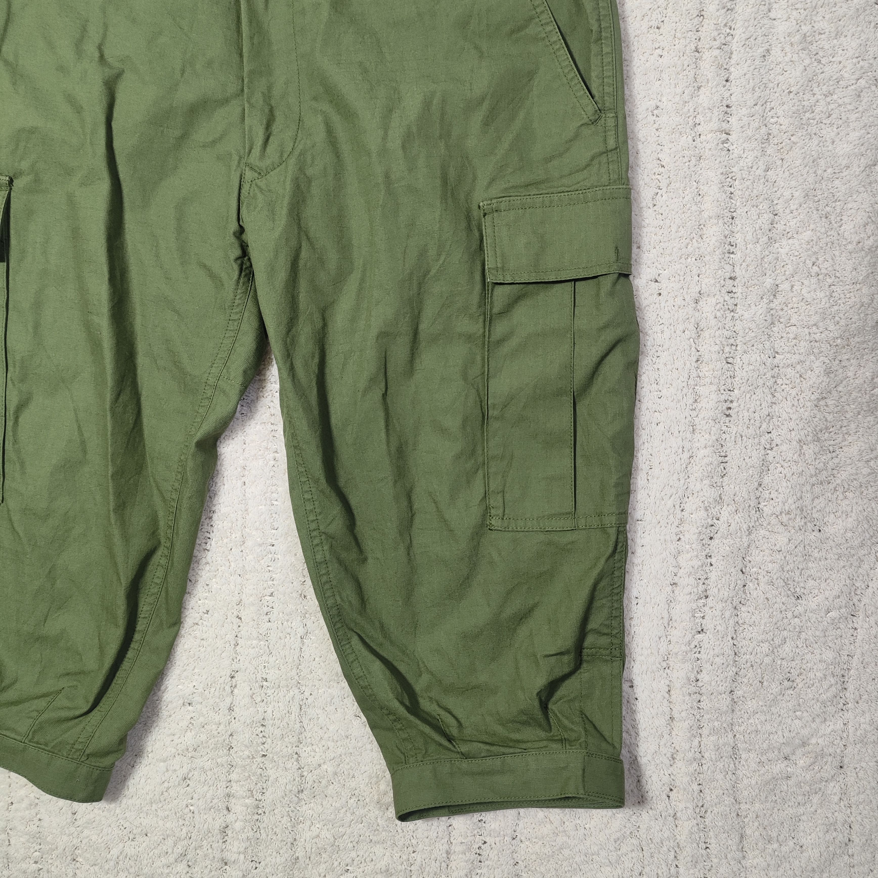 Bape Bape Fur Back Pocket Cargo Shorts Size US 32 / EU 48 - 3 Thumbnail