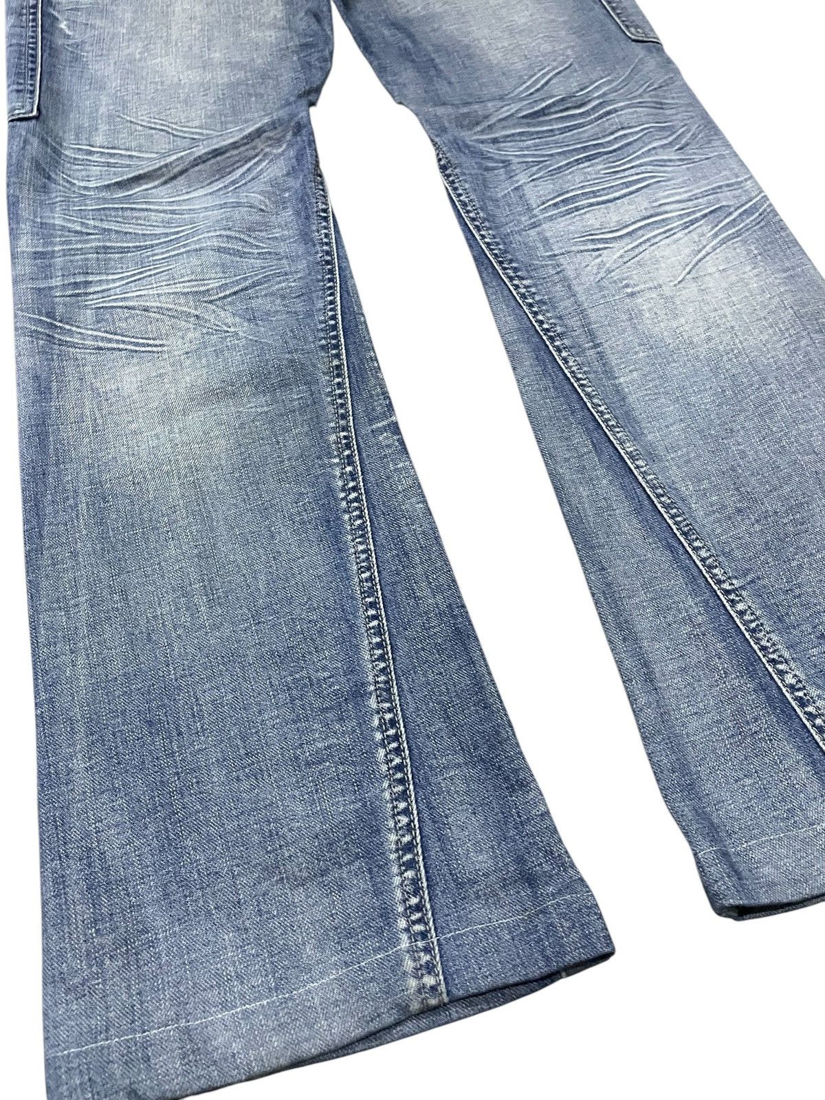 Michel Klein × Tornado Mart Michel Klein Japan Spiral Flared Panelling Gun Pocket Jeans Size US 32 / EU 48 - 16 Thumbnail