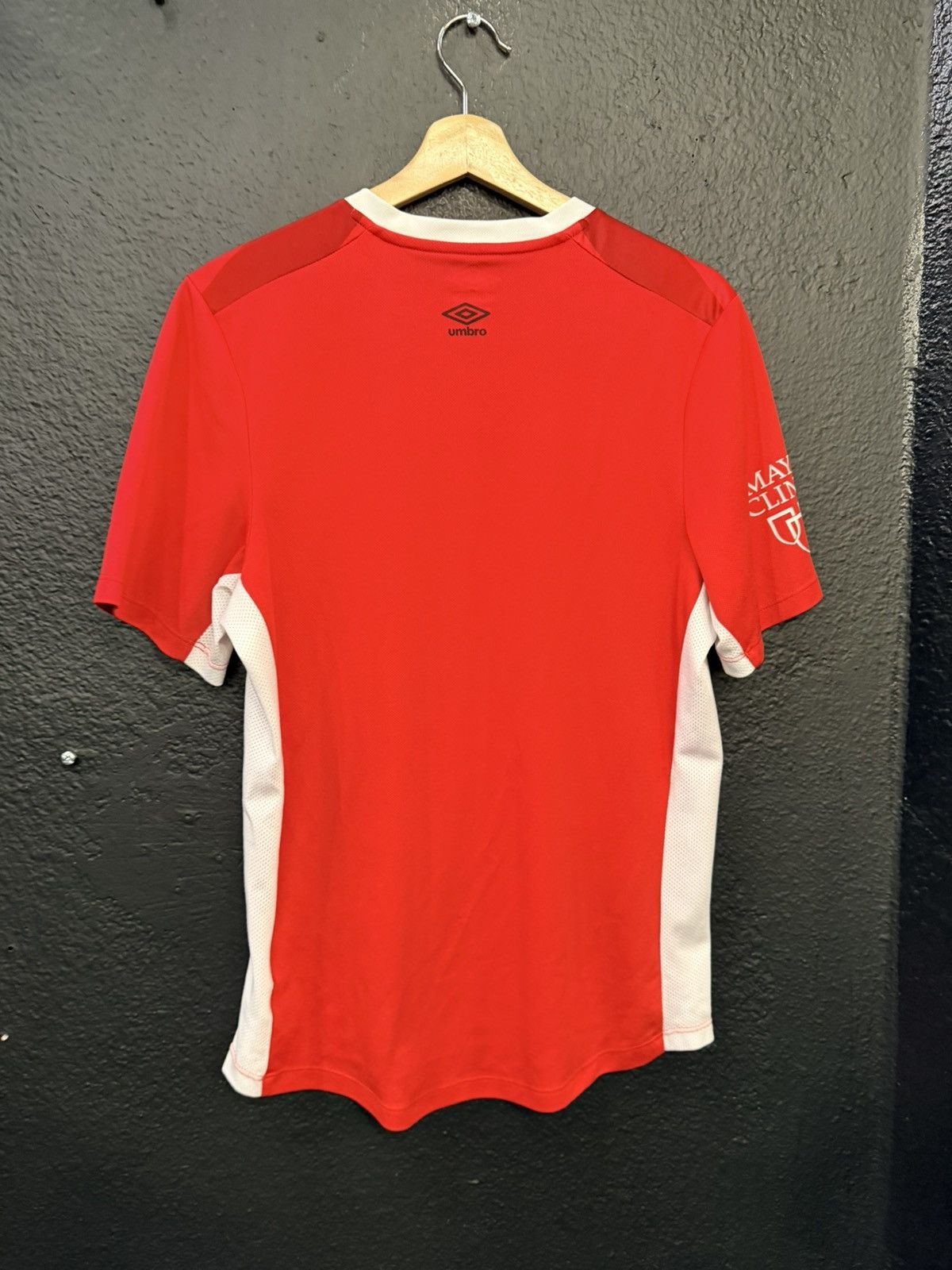 Umbro Umbro Phoenix Rising FC 2017 home jersey Size US S / EU 44-46 / 1 - 2 Thumbnail