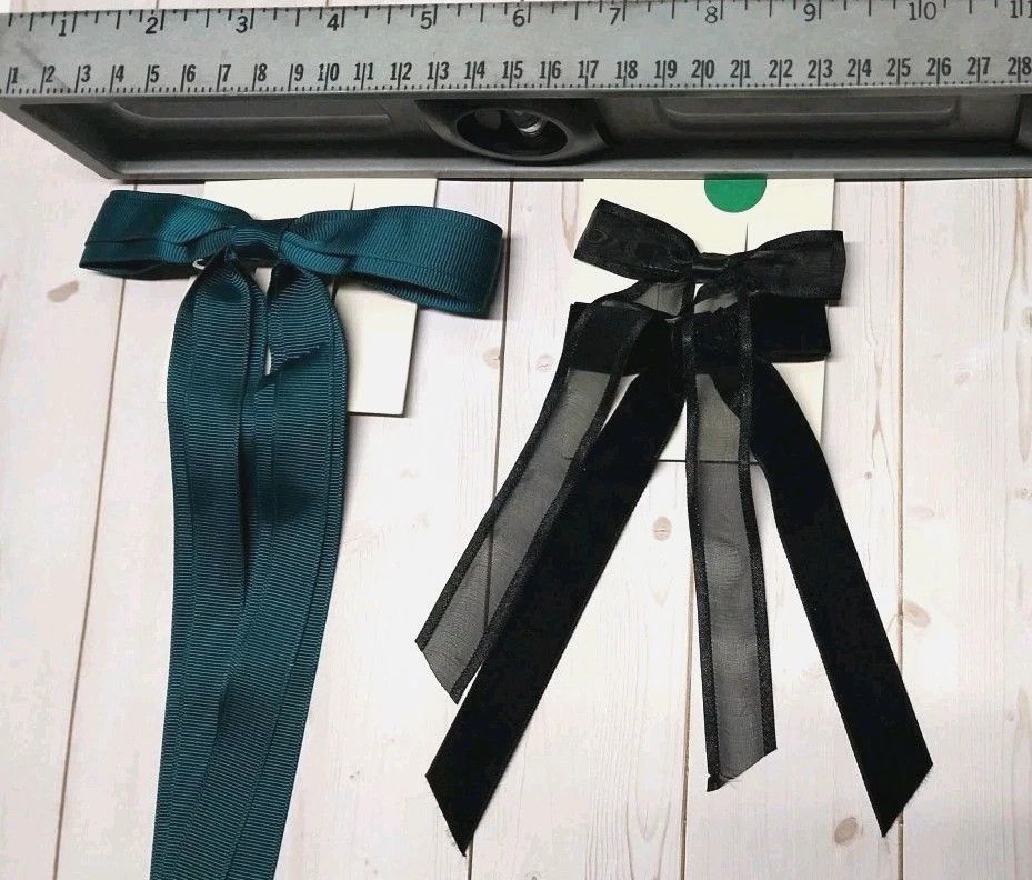 Other 2Pk A New Day Velvet Hair Bow Barrettes Green Black NWT Size ONE SIZE - 6 Thumbnail