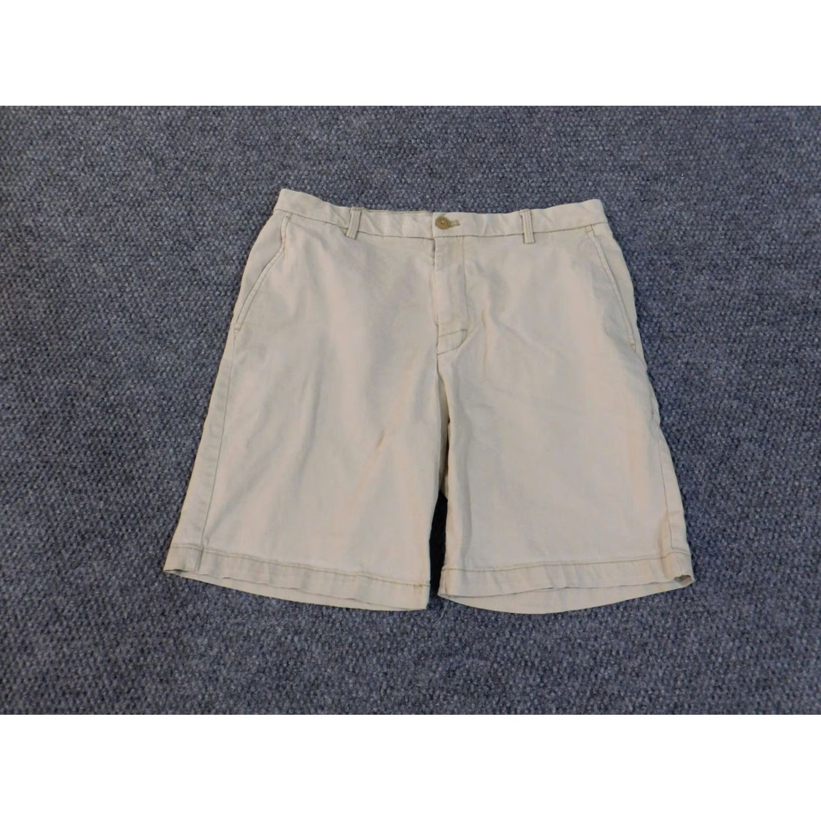 Izod IZOD Shorts 32 Beige Men Chino Retro Casual Golf Casual Logo Flat Front Cotton Knit Breathable Regular Mens Size US 32 / EU 48 - 3 Thumbnail