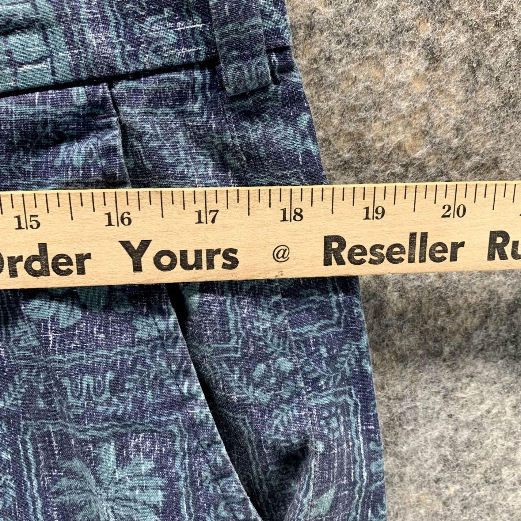Brooks Brothers Keywords: Uses "Brooks Brothers Shorts Men 34 Blue Bermuda Reyn Spooner Boat Sail Anchor" as the primary keyword Size US 34 / EU 50 - 5 Thumbnail