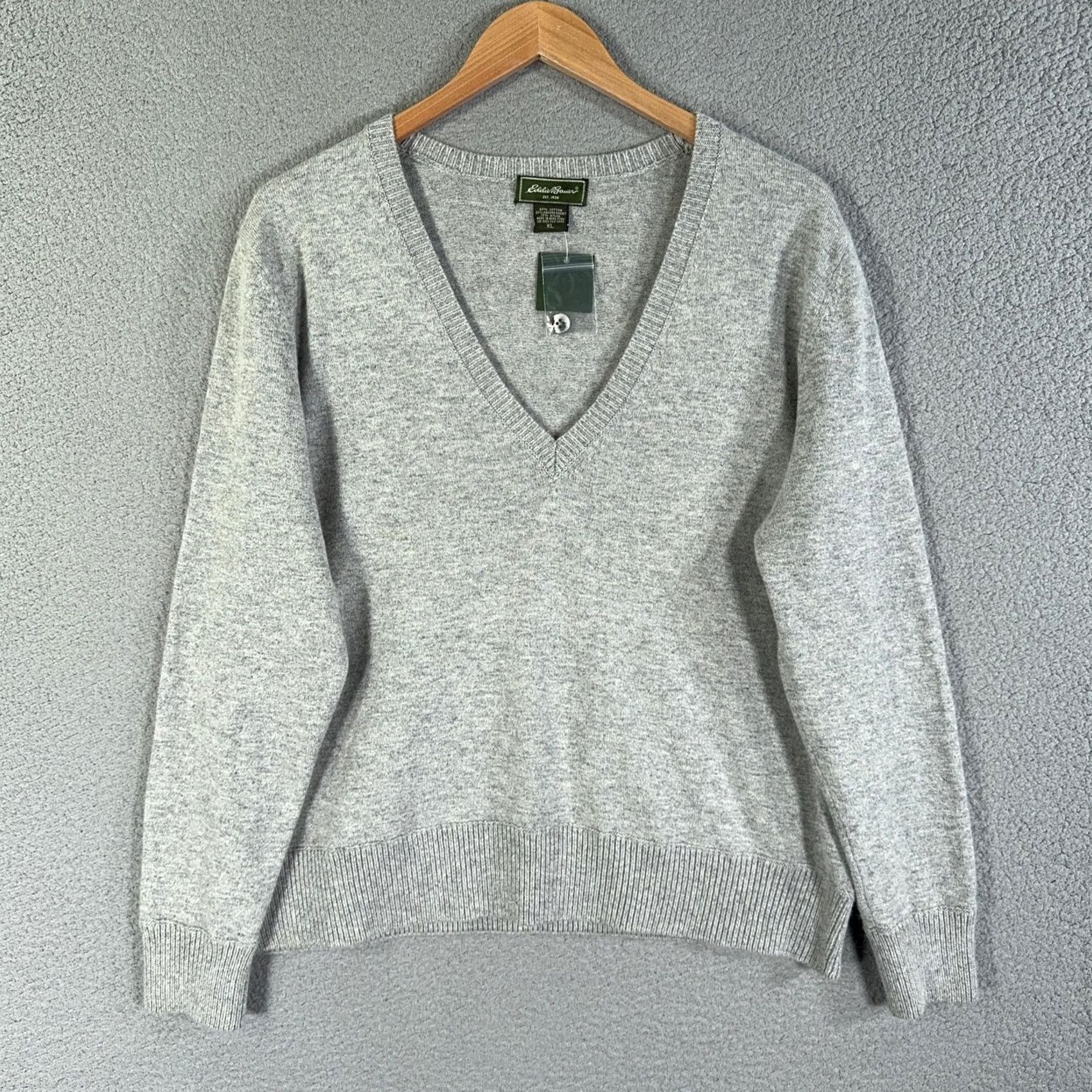 Eddie Bauer VINTAGE Eddie Bauer Sweater Womens XL Gray Cotton Angora Blend Shell Buttons Size XL / US 12-14 / IT 48-50 - 4 Thumbnail