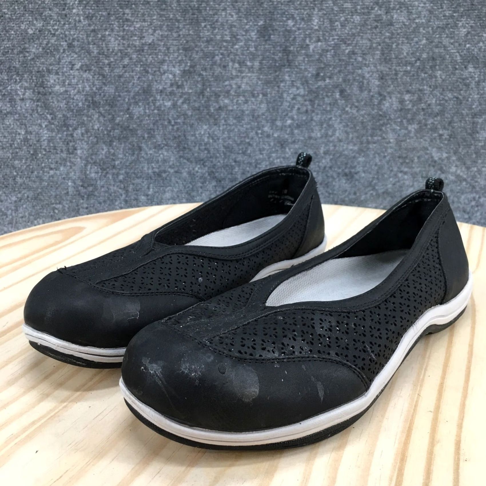 Vintage Easy Street Slip-On Casual Shoe Womens 8W Wide Black Ster n Laser Cut Out Comfort Size US 8 / IT 38 - 6 Thumbnail