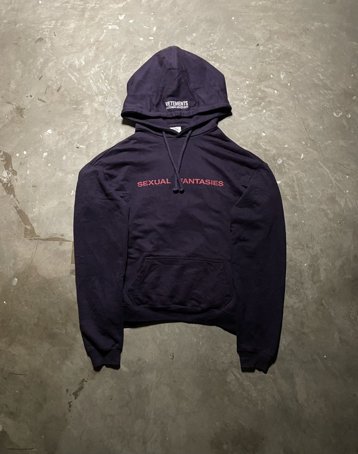 Vetements Vetements AW17 “Sexual Fantasies” Hoodie Size US XS / EU 42 / 0 - 1 Thumbnail