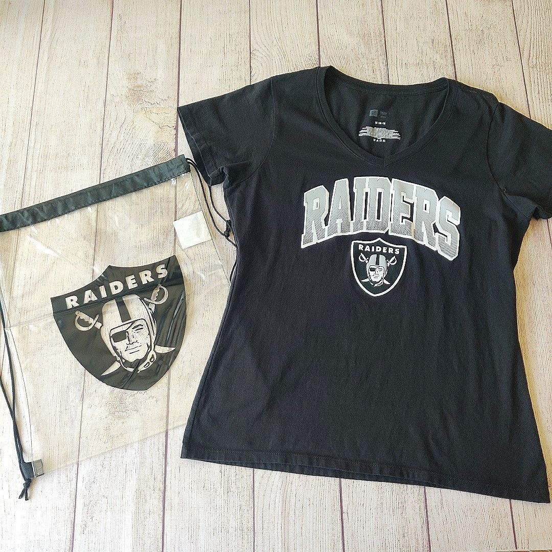 NFL Las Vegas Raiders V-neck tee and clear drawstring bag bundle Size M / US 6-8 / IT 42-44 - 1 Thumbnail