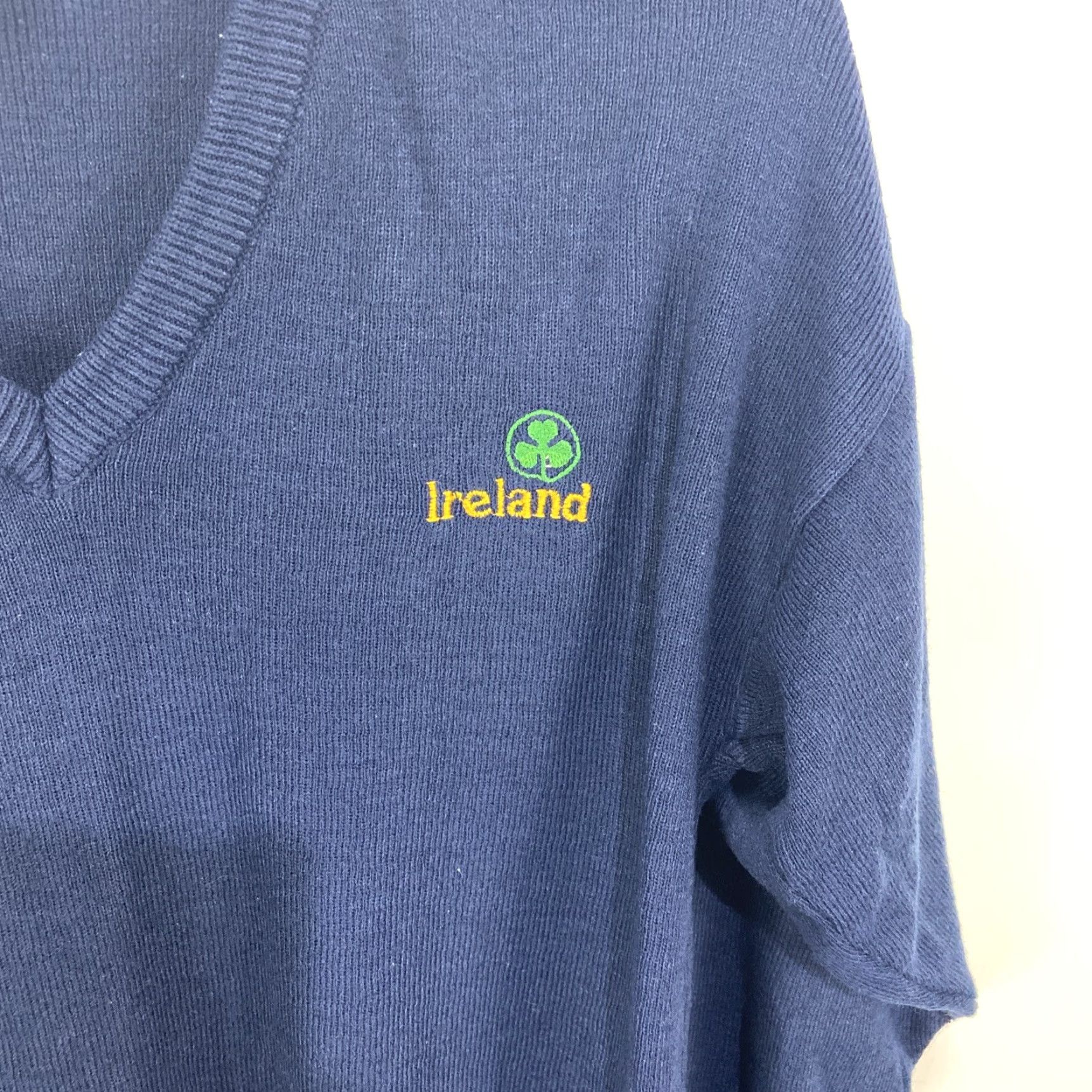 Vintage Blarney Woollen Mills Acrylic Ireland Navy Blue V Neck Sweater Large Men’s Knit Size US L / EU 52-54 / 3 - 2 Thumbnail