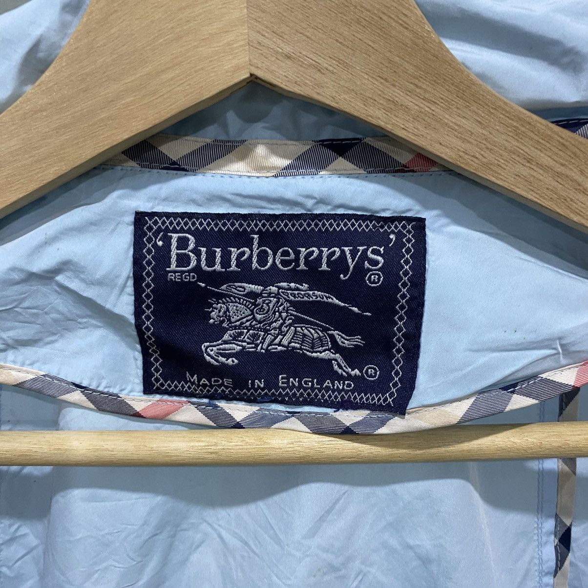 Burberry Prorsum Vintage Burberrys Light Blue Windbreaker Made In UK Size US L / EU 52-54 / 3 - 19 Thumbnail