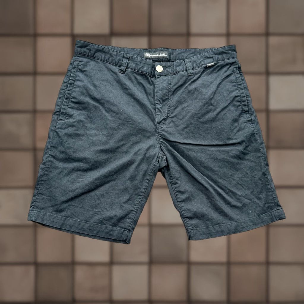 TravisMathew Travis Mathew Shorts Men 36 Navy Cotton Flat Front Performance Golf Stretch Chino Pocket 5-Pocket Athletic Fit Regular Color Blue Size US 36 / EU 52 - 1 Thumbnail