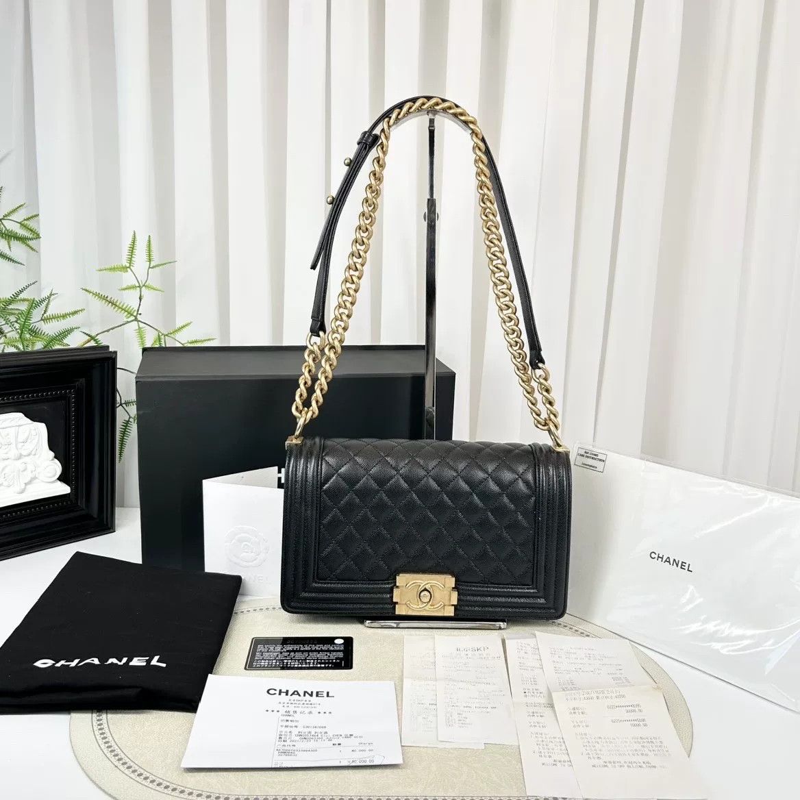 Chanel Pre-loved Bag Very good condition Size ONE SIZE - 1 Thumbnail